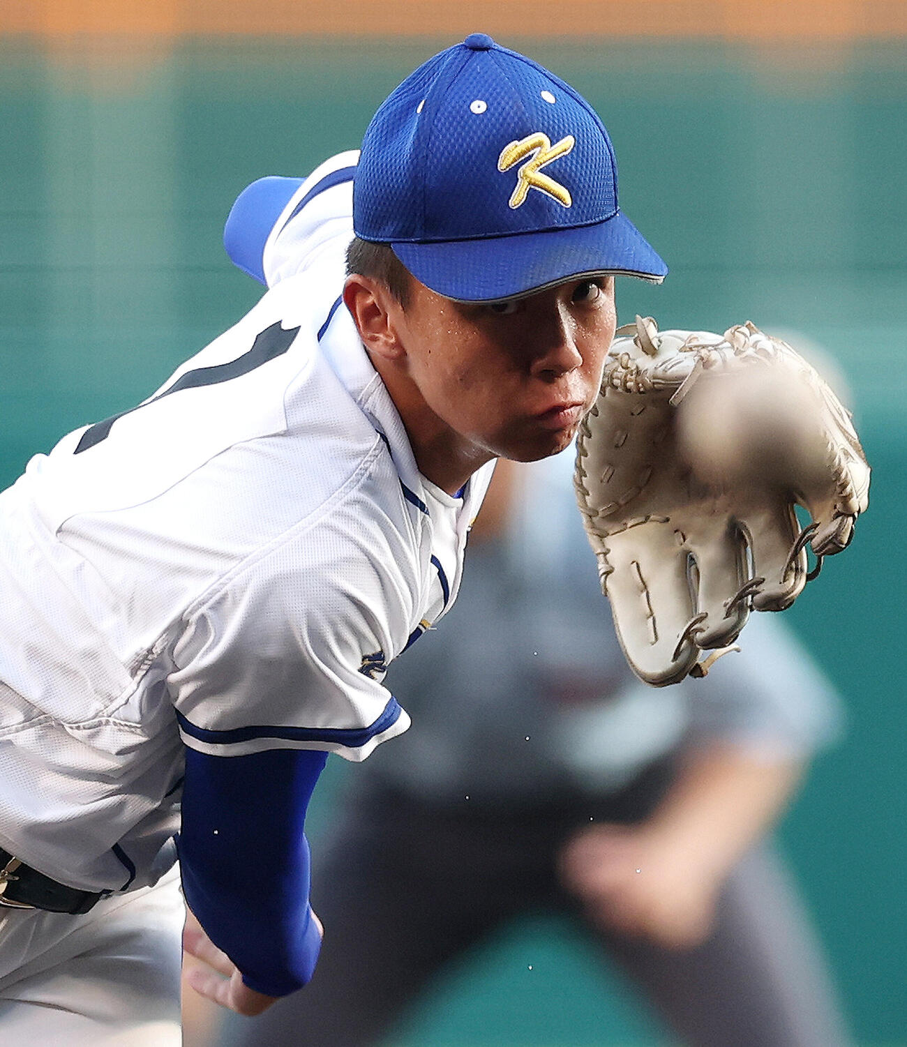 鳴門渦潮対霞ケ浦　8回表、力投する霞ケ浦・稲山幸汰（撮影・河田真司）