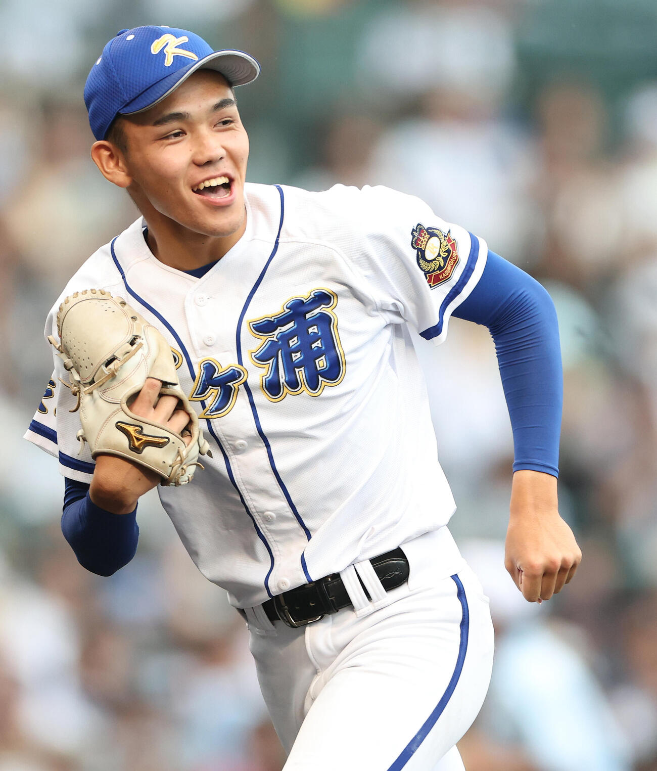 横浜対霞ケ浦　1回表を抑えベンチに戻る霞ケ浦・小林将大（撮影・河田真司）