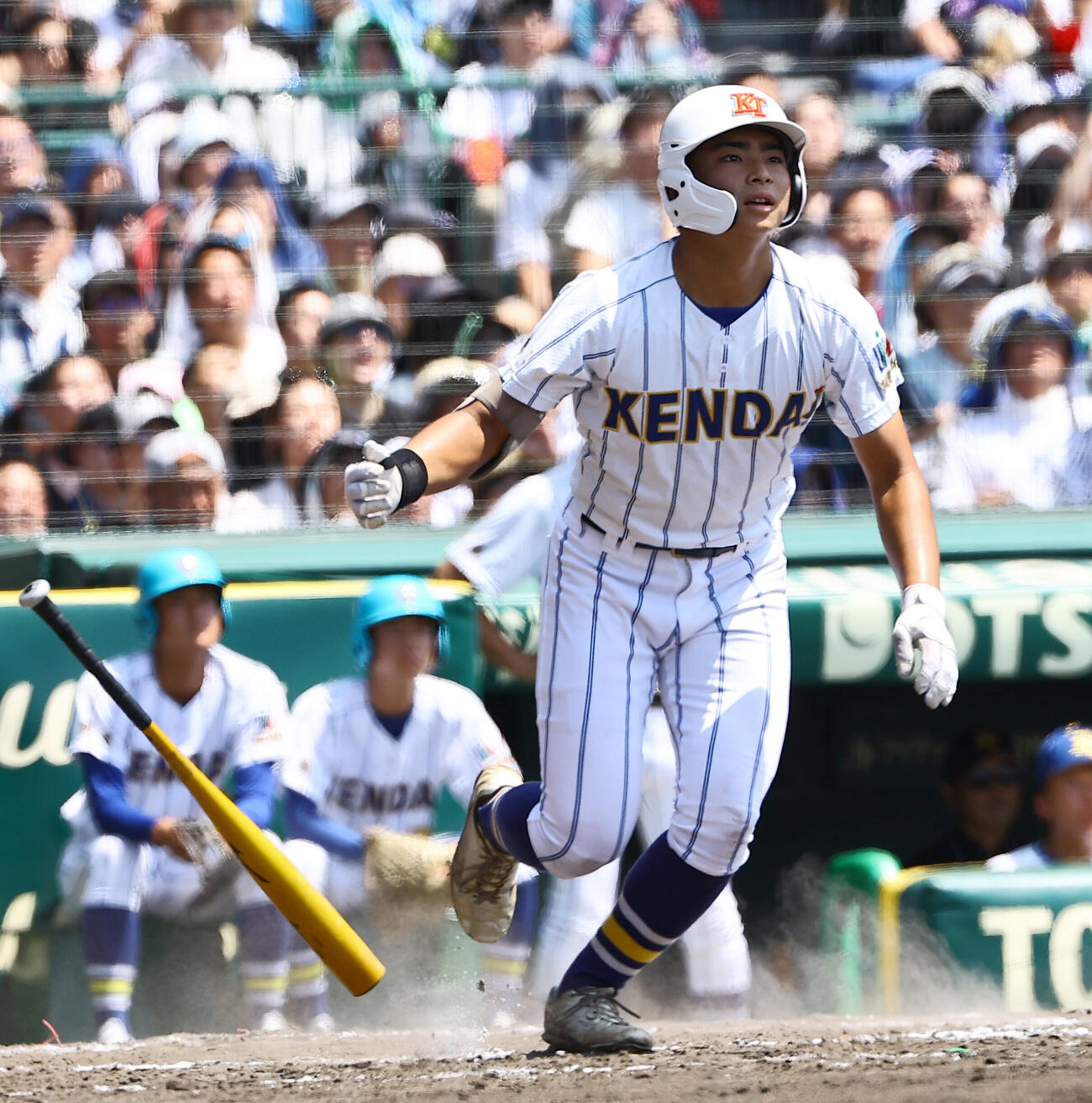 健大高崎対智弁和歌山　8回表健大高崎1死二塁、石田雄星は逆転2点本塁打を放つ（撮影・上田博志）