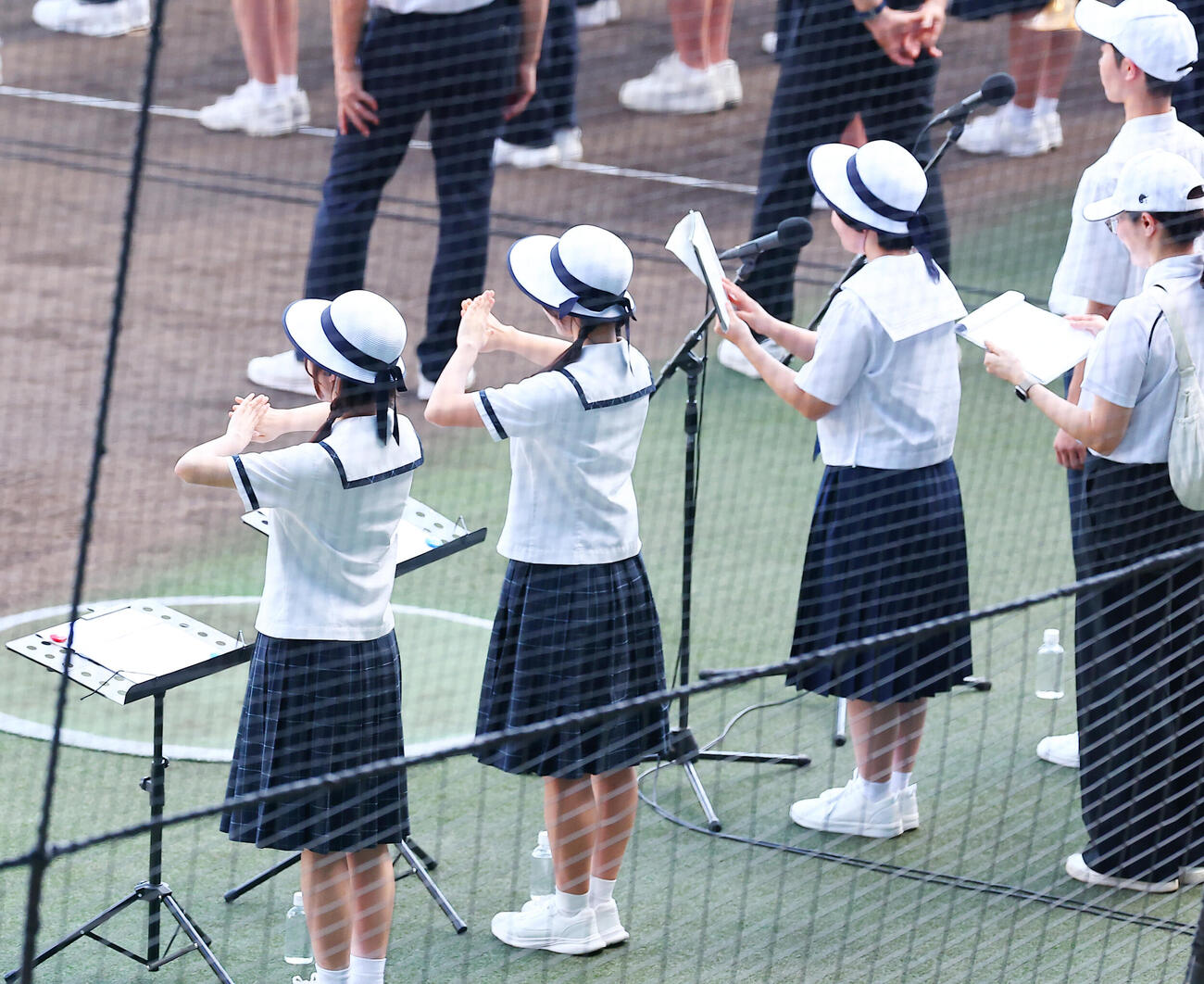 開会式の司会には手話も使用された（撮影・野上伸悟）