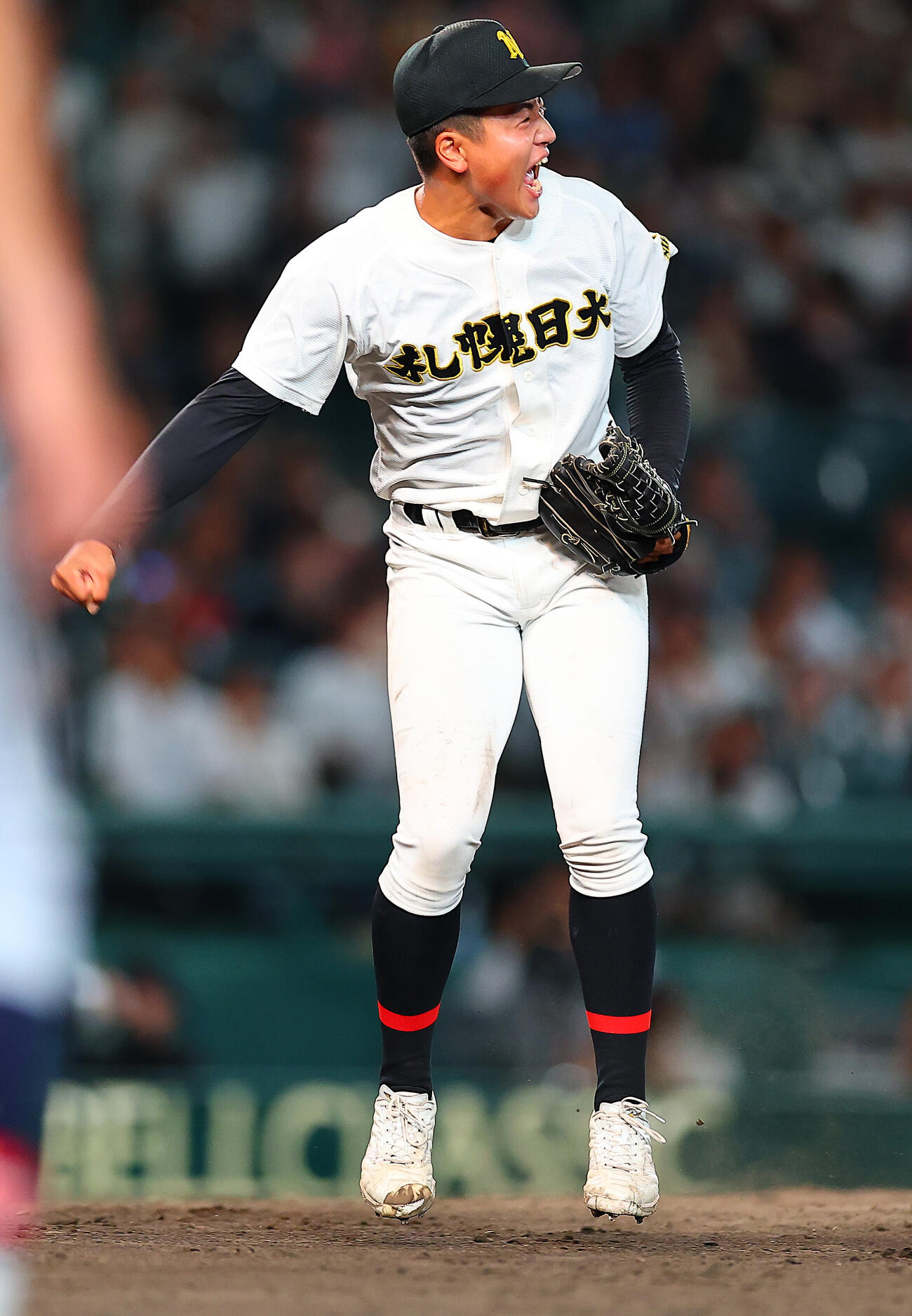 札幌日大対仙台育英　7回裏を抑え喜ぶ札幌日大・石川瑛二朗（撮影・野上伸悟）