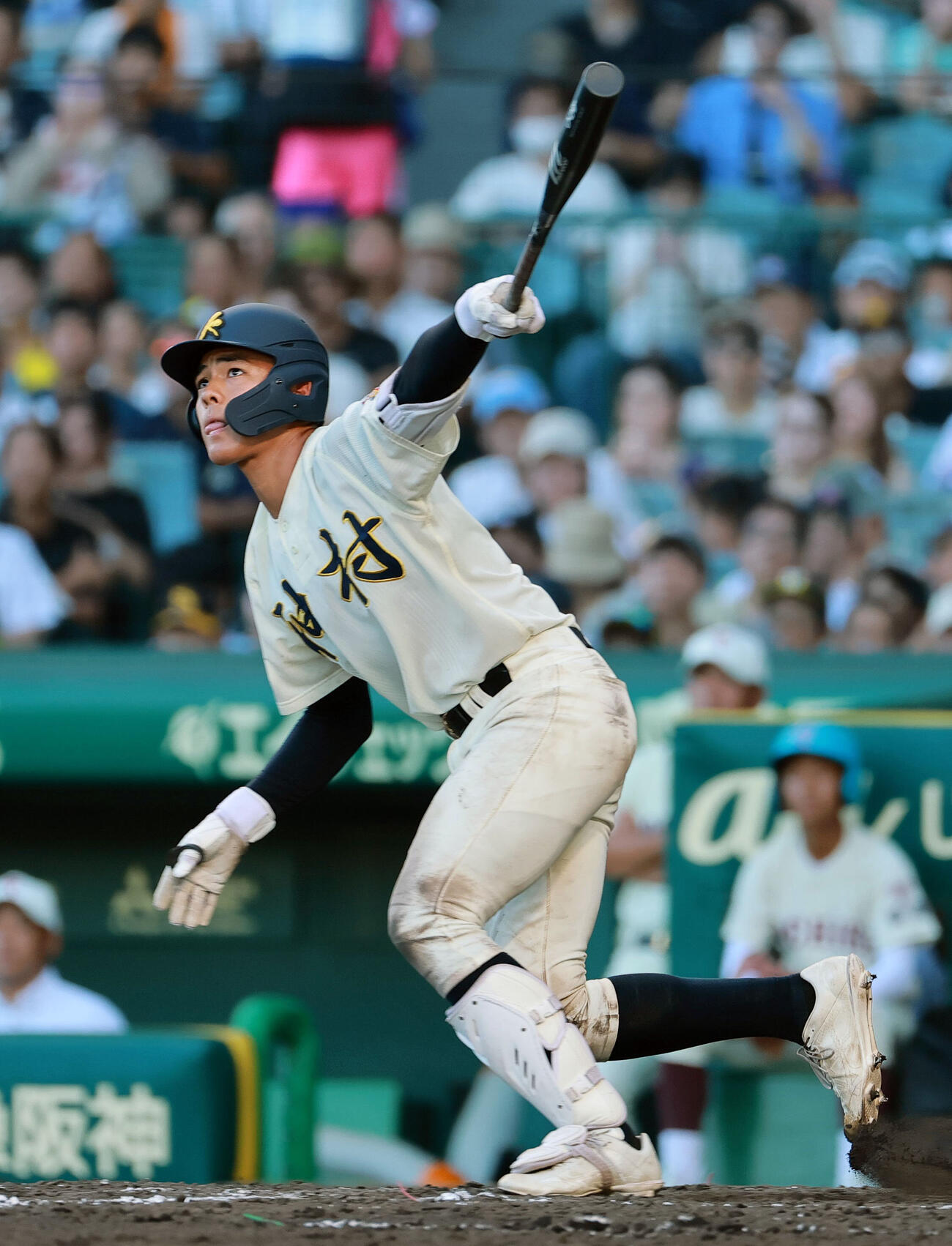 東筑対神村学園　5回裏神村学園1死、川本羚豪は二塁打を放つ（撮影・上山淳一）