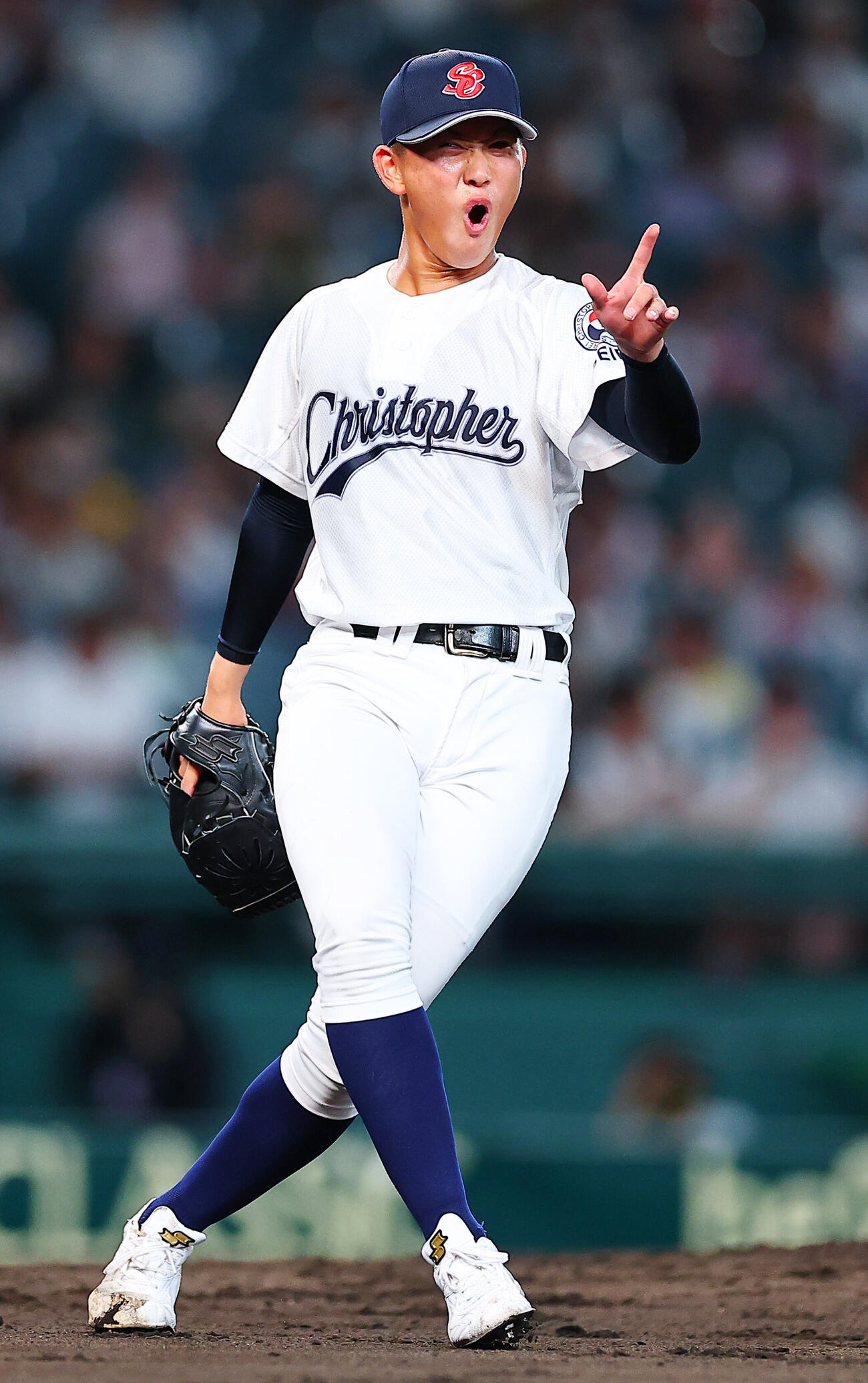 佐野日大対聖隷クリストファー　4回表佐野日大無死、投ゴロで笑顔をみせる高部陸（撮影・野上伸悟）