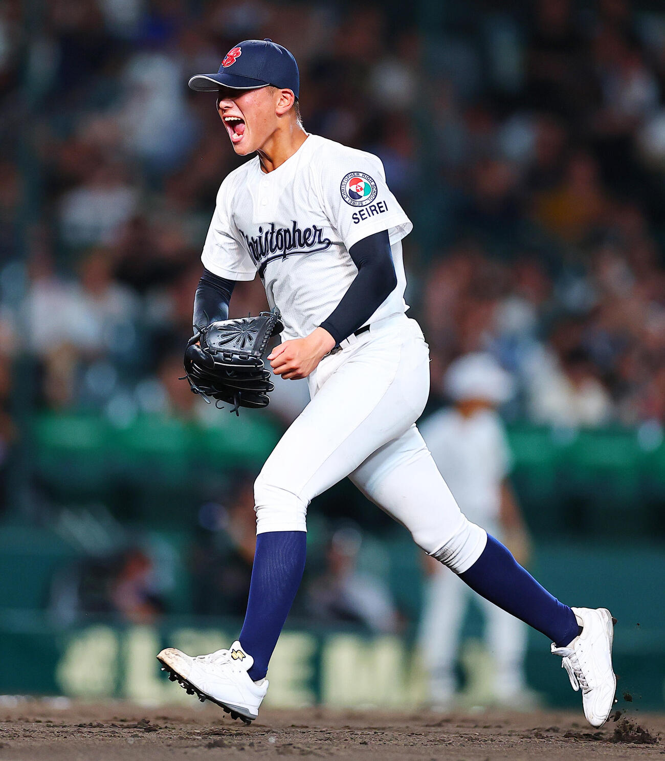 佐野日大対聖隷クリストファー　7回表に先制を許すも、気合の表情でベンチに戻る聖隷クリストファー・高部陸（撮影・野上伸悟）