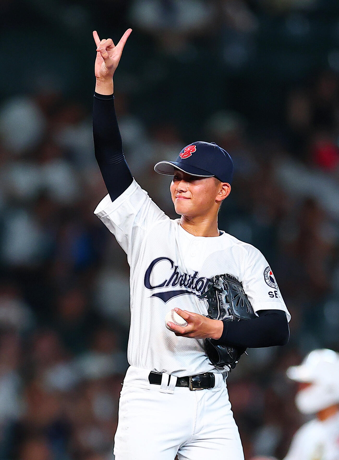 佐野日大対聖隷クリストファー　7回表佐野日大2死一、二塁、失策で先制点を許すも、笑顔でアウトカウントを確認する聖隷クリストファー・高部陸（撮影・野上伸悟）