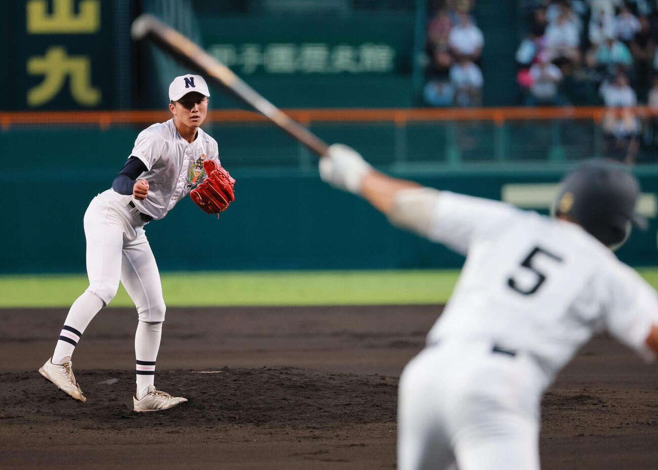 佐野日大対聖隷クリストファー　1回裏聖隷クリストファー2死、鈴木有は峯田琉生を空振り三振に仕留める（撮影・上山淳一）