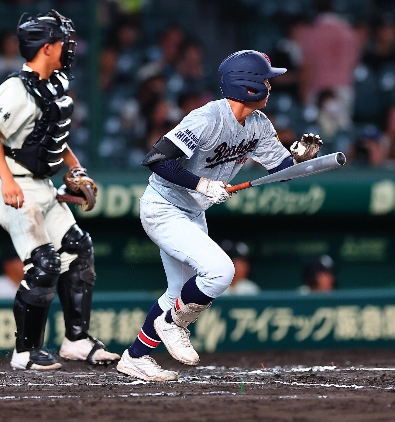 長崎日大対立正大淞南　6回裏立正大淞南無死一塁、左前安打を放つ太田嵐（撮影・野上伸悟）