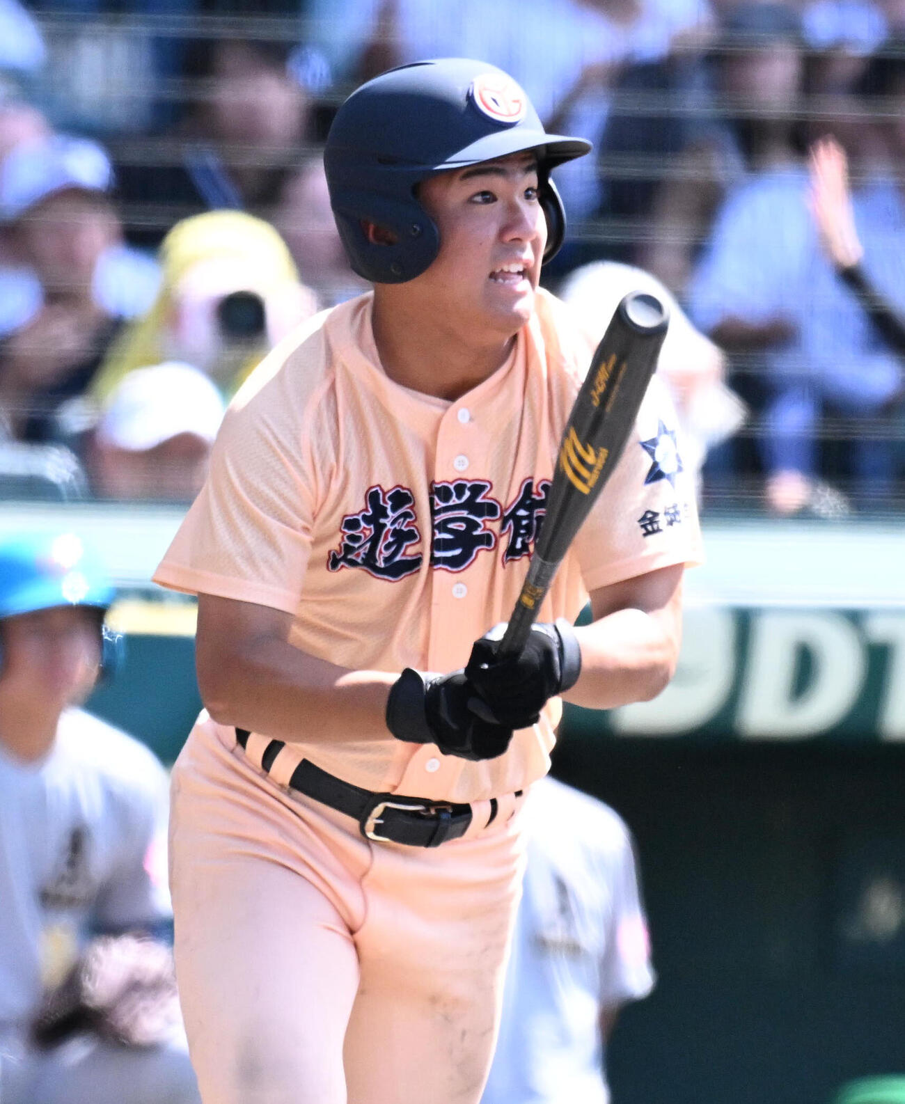 遊学館対青森山田　7回表遊学館2死一、二塁、谷島敦希は適時打を放つ（撮影・石井愛子）