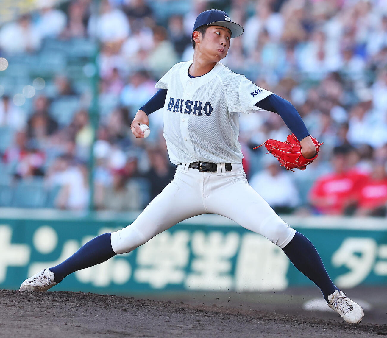 大分商対日本文理　力投する大分商・平田玲翔（撮影・野上伸悟）