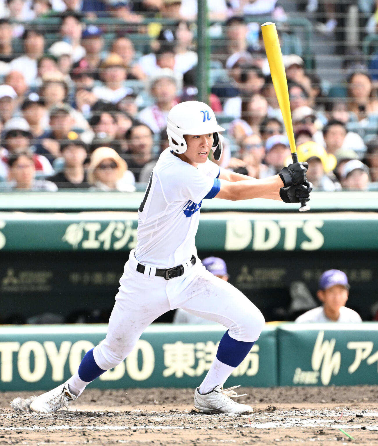 花巻東対新田　6回裏新田2死一、二塁、秋山祐太は適時打を放つ（撮影・石井愛子）