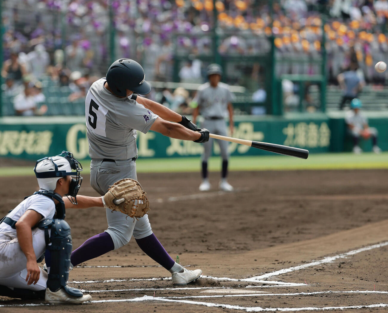 花巻東対新田　2回表花巻東無死、古城大翔はチーム初安打を放つ