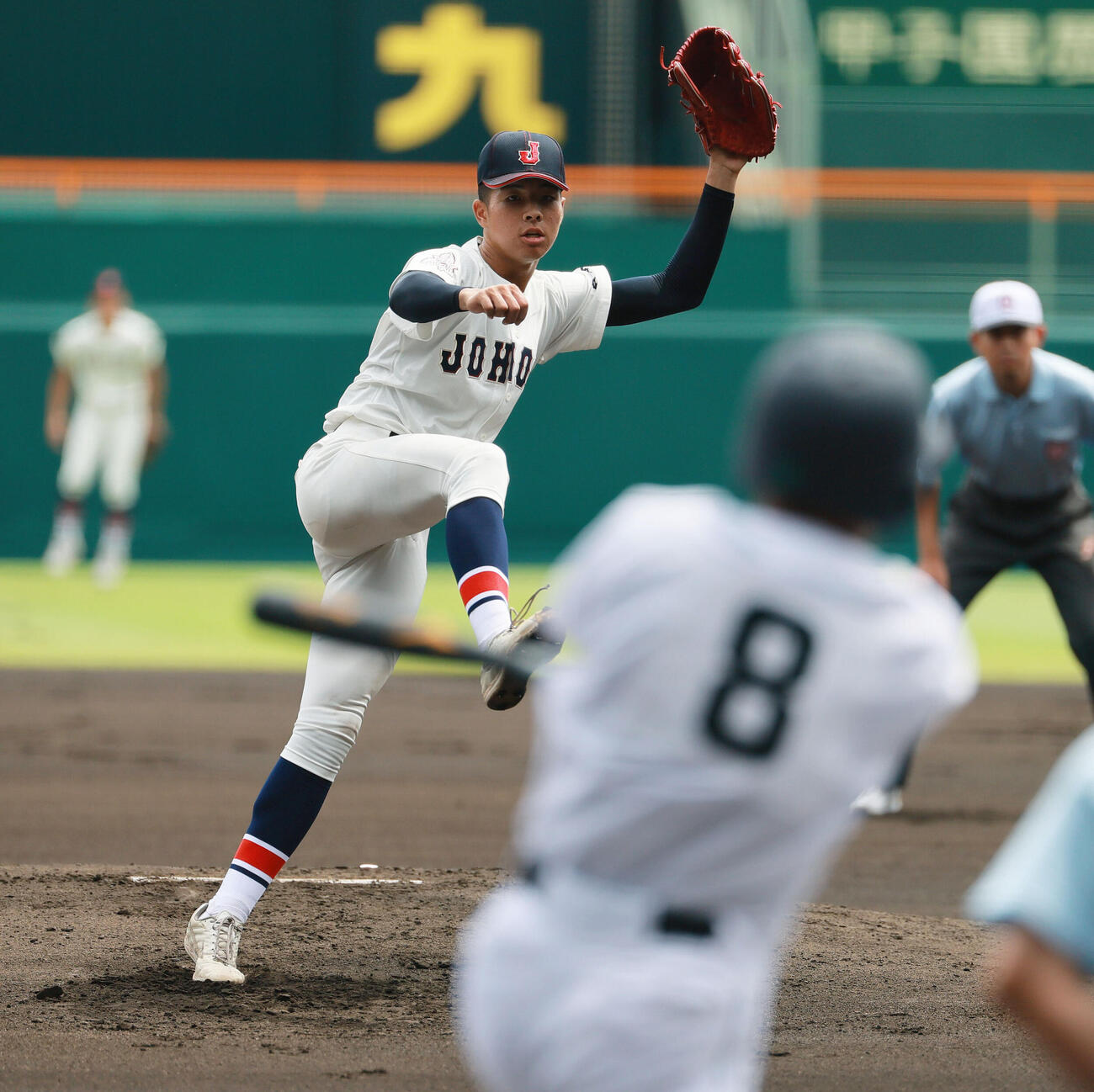 岡山学芸館対鳥取城北　力投する鳥取城北先発の下浦一心（撮影・上山淳一）