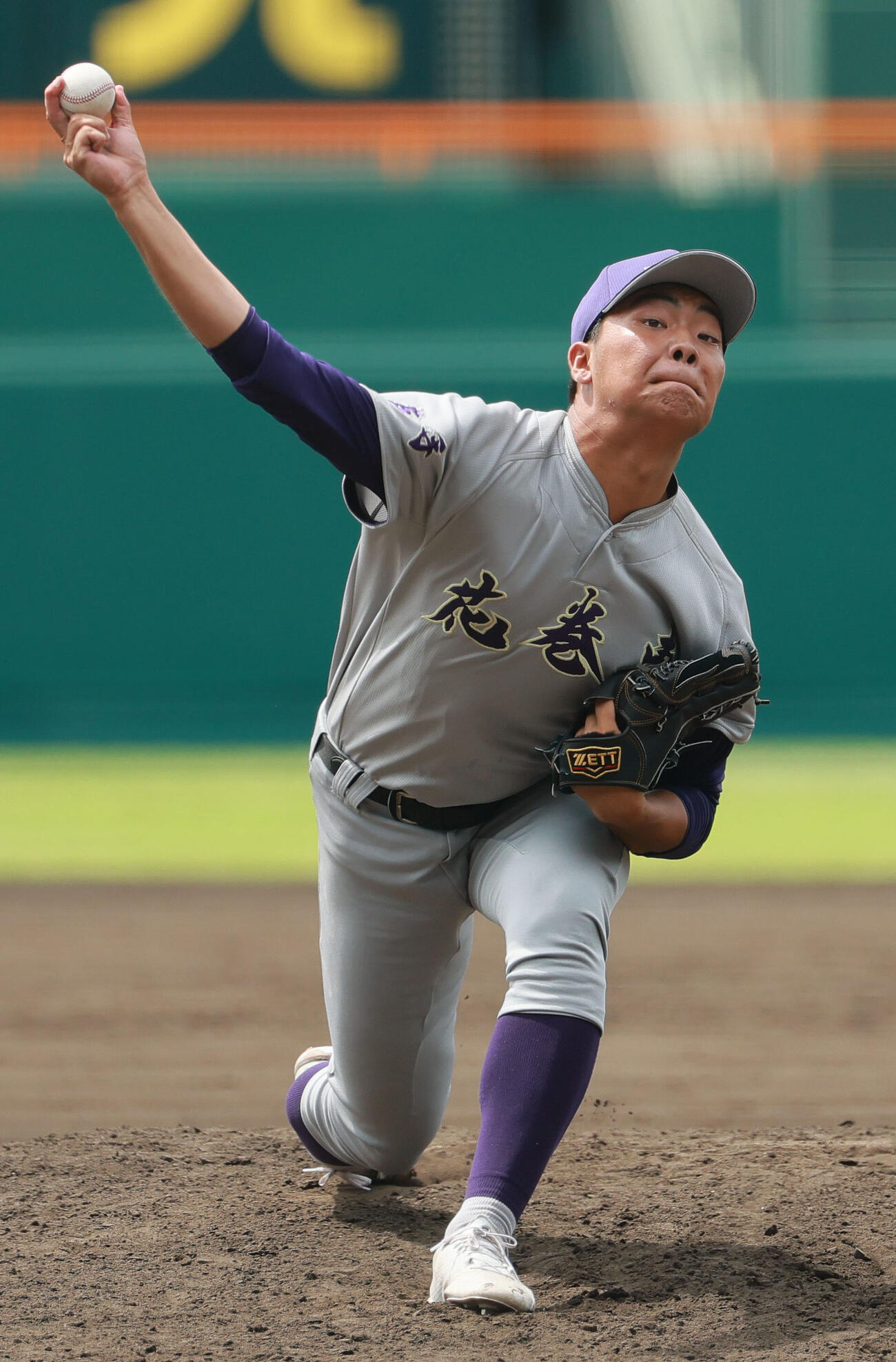花巻東対新田　9回、3番手で最後を締めた花巻東の菅原駿（撮影・上山淳一）