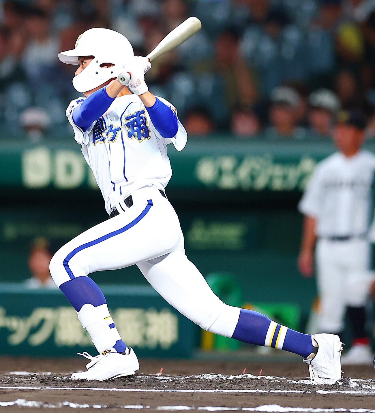 霞ケ浦対中京　6回表霞ケ浦2死一、二塁、適時安打を放つ野口空真（撮影・野上伸悟）