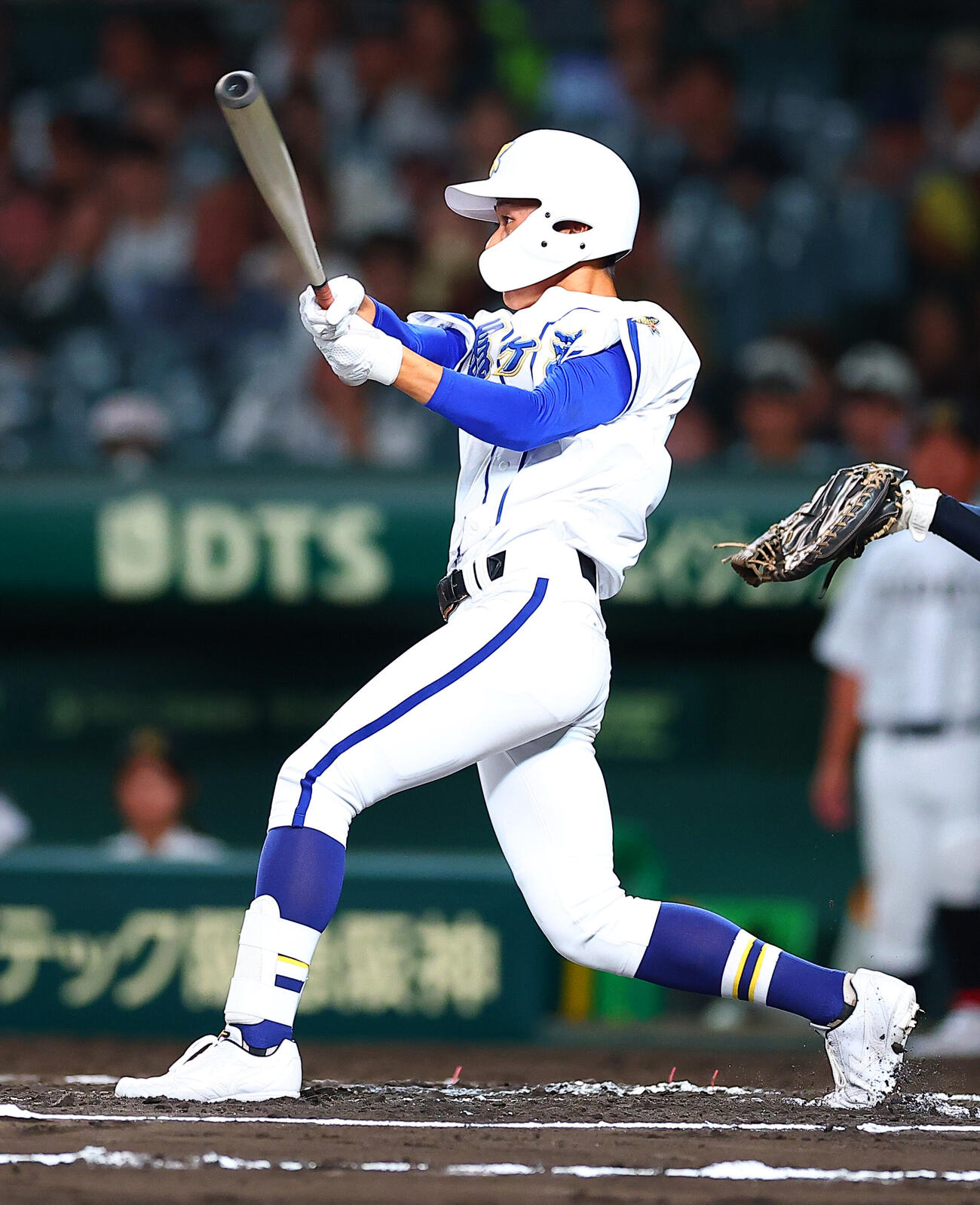 霞ケ浦対中京　6回表霞ケ浦2死一、二塁、適時安打を放つ野口空真（撮影・野上伸悟）