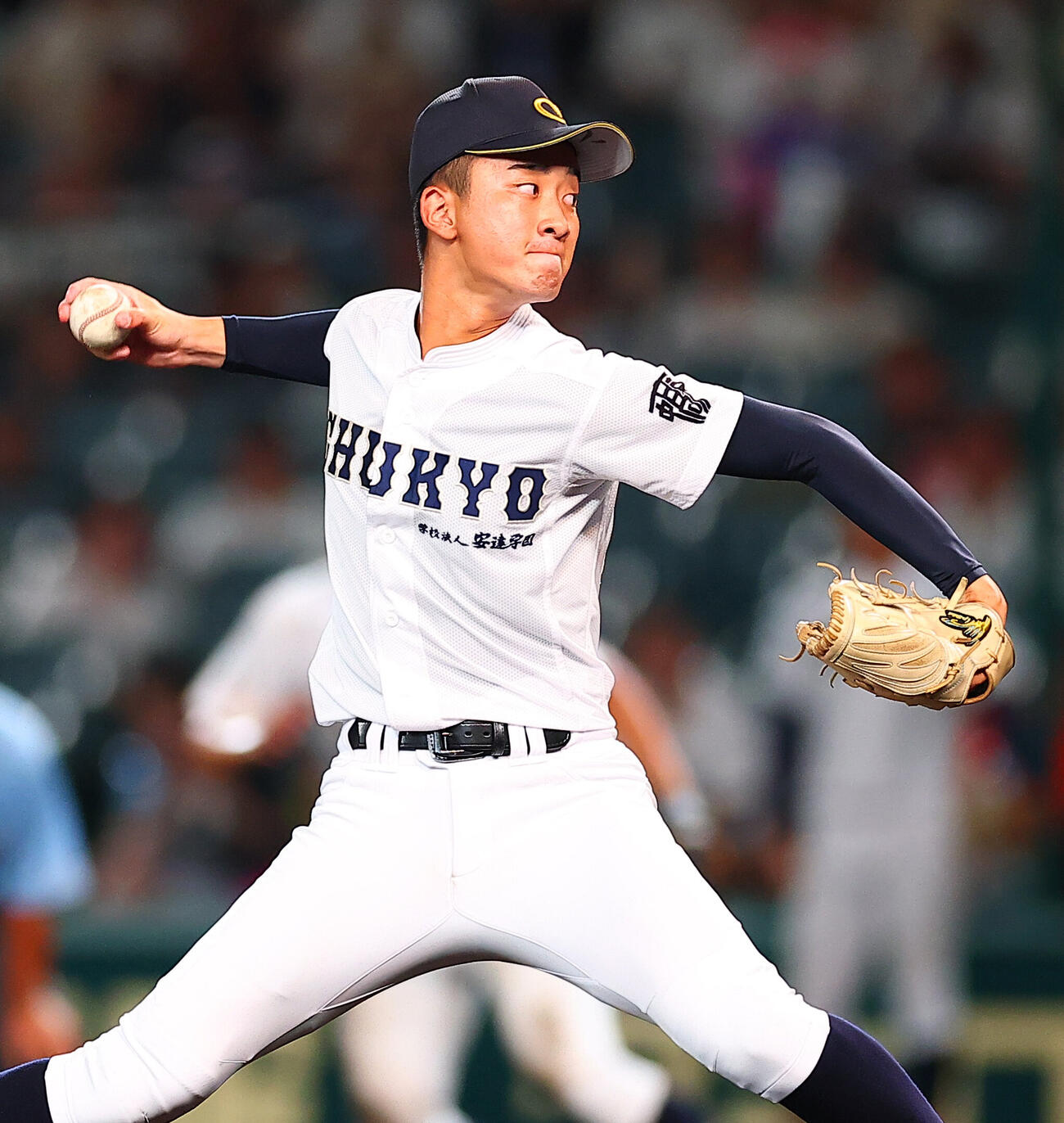 霞ケ浦対中京　力投する中京・西岡海心（撮影・野上伸悟）