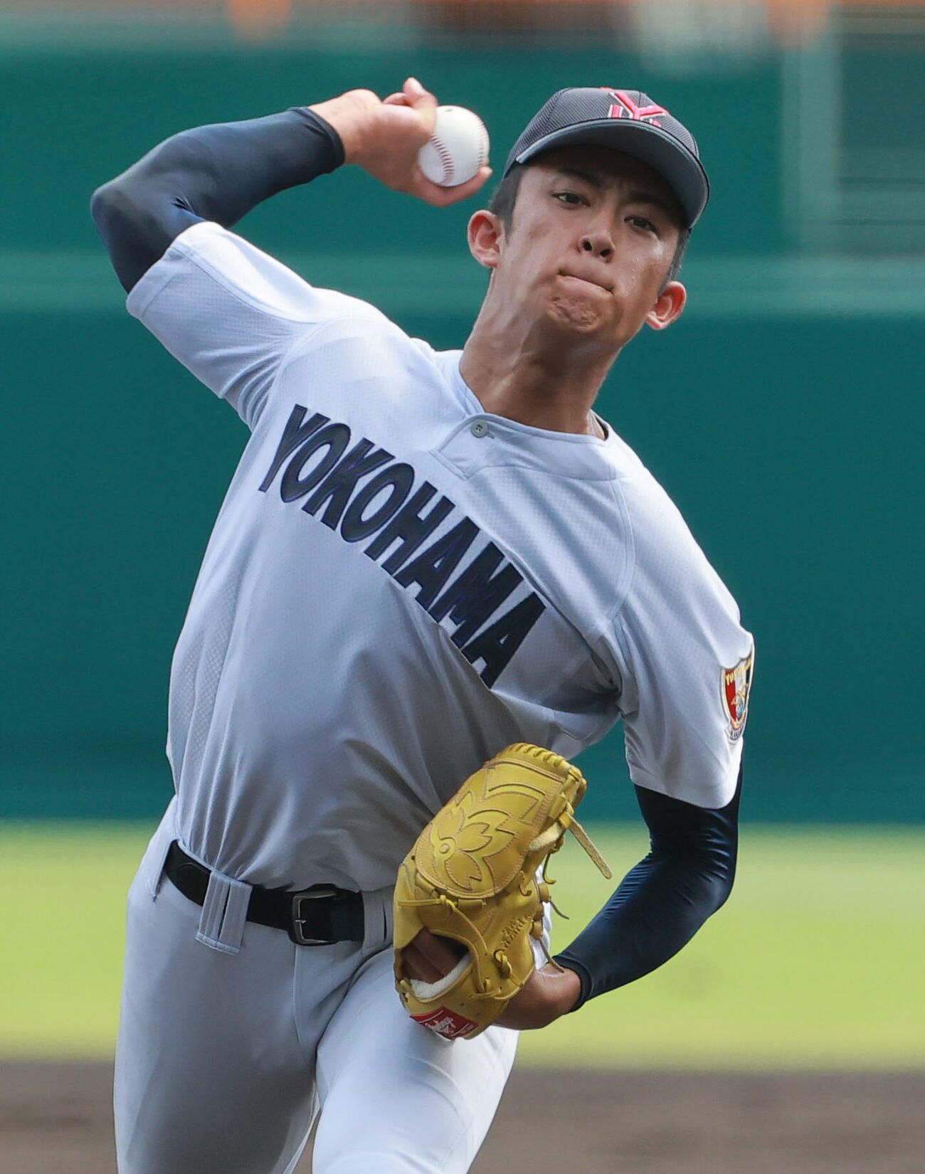 横浜対沖縄尚学　力投する横浜エース織田翔希（撮影・上山淳一）