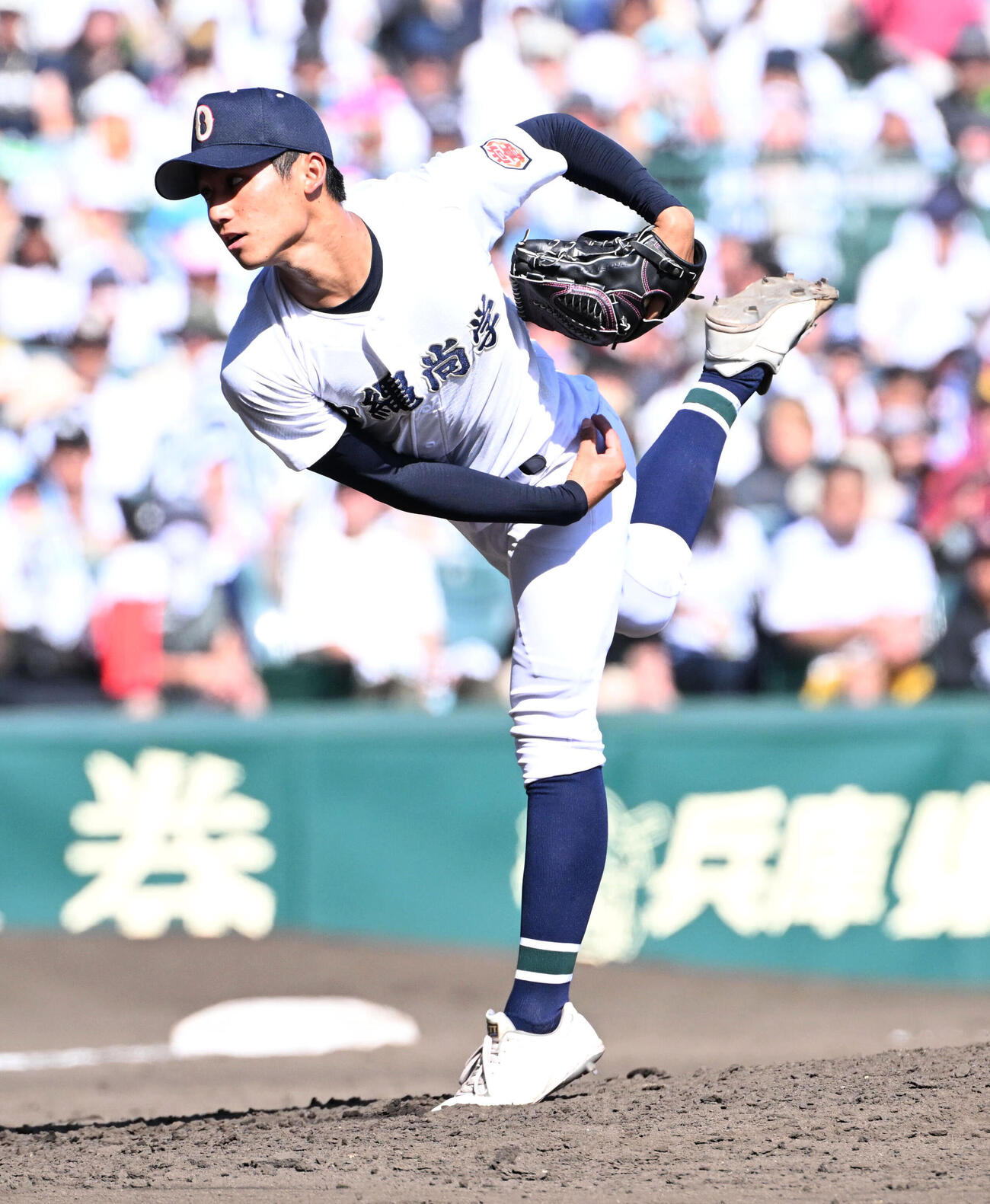 横浜対沖縄尚学　沖縄尚学3番手の新垣有絃（撮影・石井愛子）