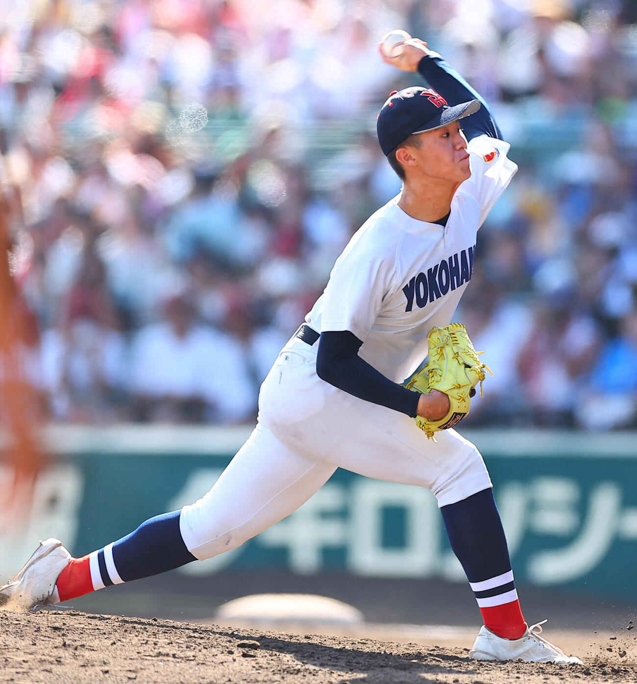 横浜対沖縄尚学　力投する沖縄尚学・久高大瑚（撮影・野上伸悟）
