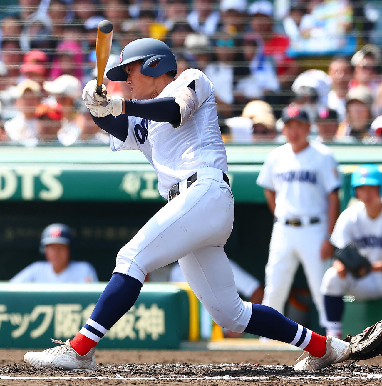 横浜対沖縄尚学　2回表横浜2死二塁、先制適時安打を放つ脇山魁音（撮影・野上伸悟）
