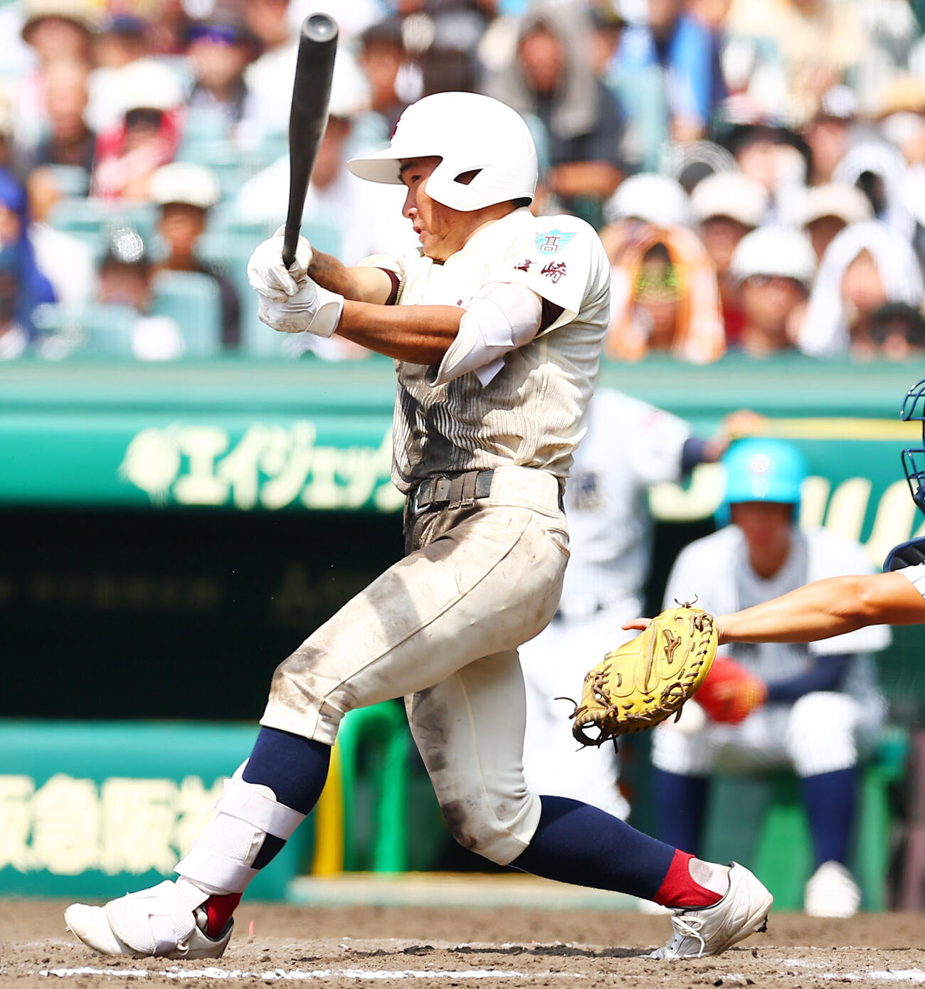 明徳義塾対日南学園　9回裏日南学園2死一、二塁、サヨナラ安打を放つ豊丸蒼大（撮影・野上伸悟）