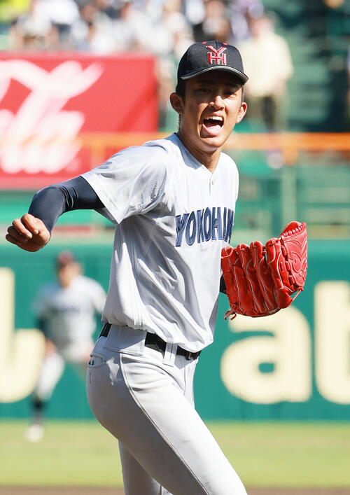 【甲子園】横浜・織田翔希に日米スカウト陣が集結「高校生の打者はきつい」「年代のトップ」