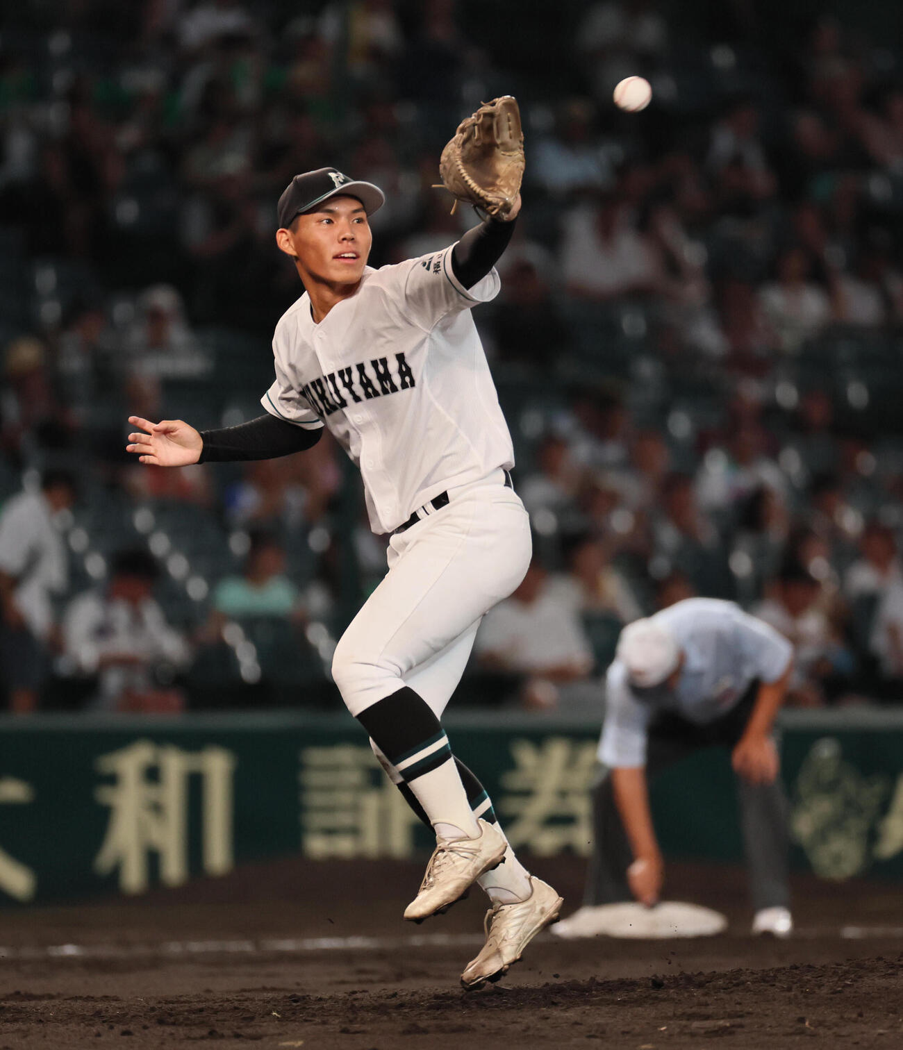 天理対福山　2回を無失点に抑えた福山先発の来山凌也（撮影・宮崎幸一）
