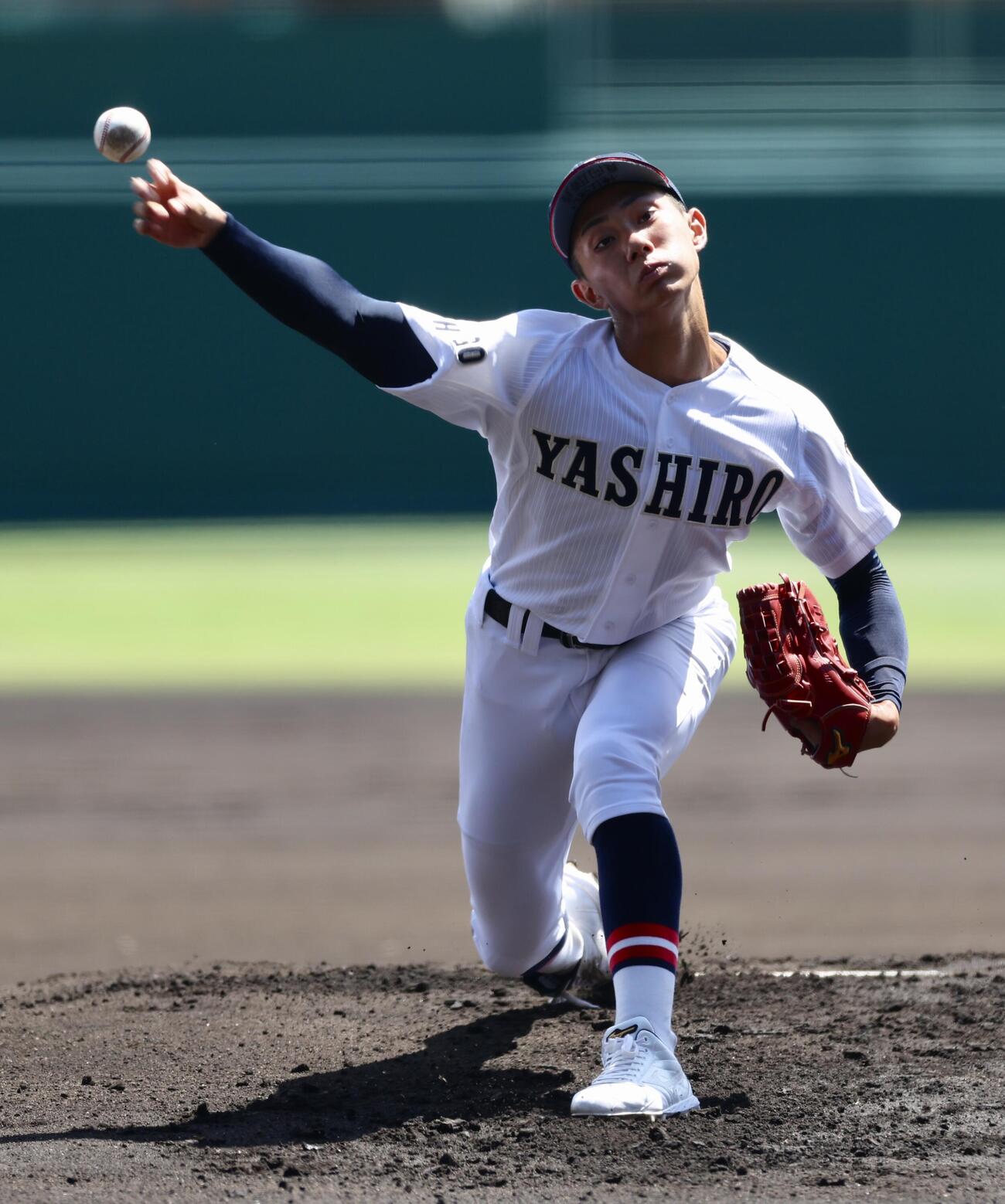 智弁和歌山対社　先発登板する社・岩井秀耶（撮影・河田真司）