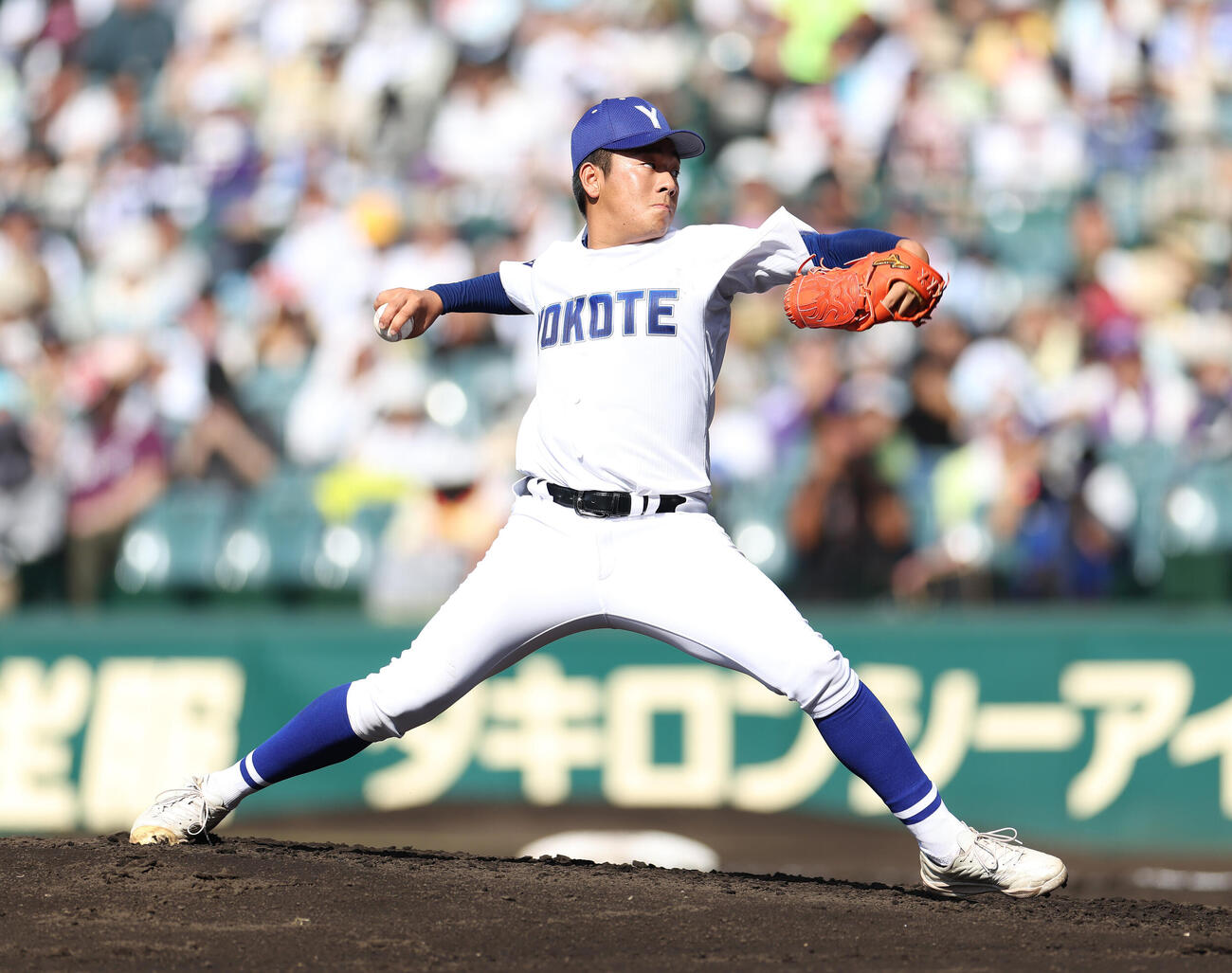 敦賀気比対横手　2回表、力投する佐藤宙斗（撮影・河田真司）