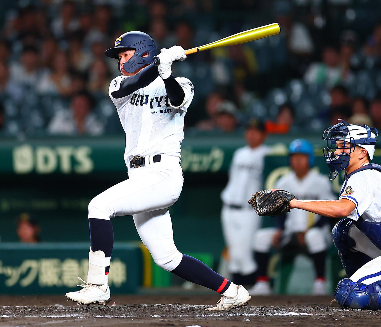 8月9日　霞ケ浦対中京　7回裏中京1死一、二塁、適時安打を放つ鈴木悠悟