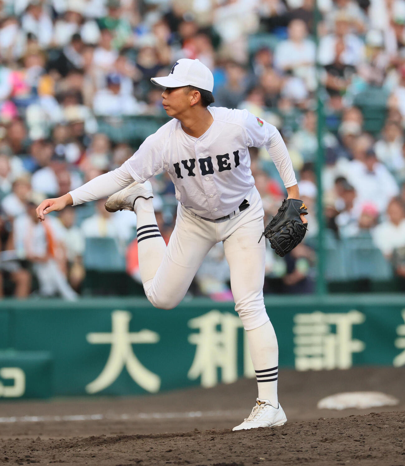 履正社対享栄　享栄3番手の小杉悠人（撮影・宮崎幸一）