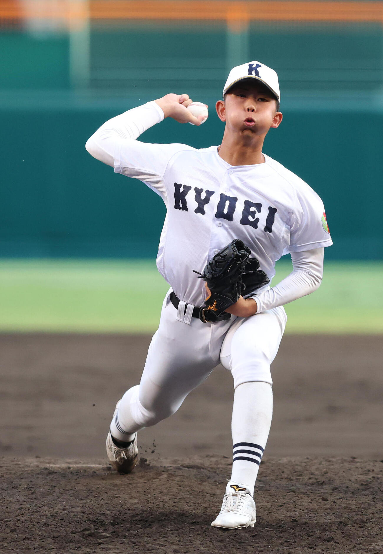 履正社対享栄　履正社戦に3番手で力投する享栄・坂本亮太（撮影・白石智彦）