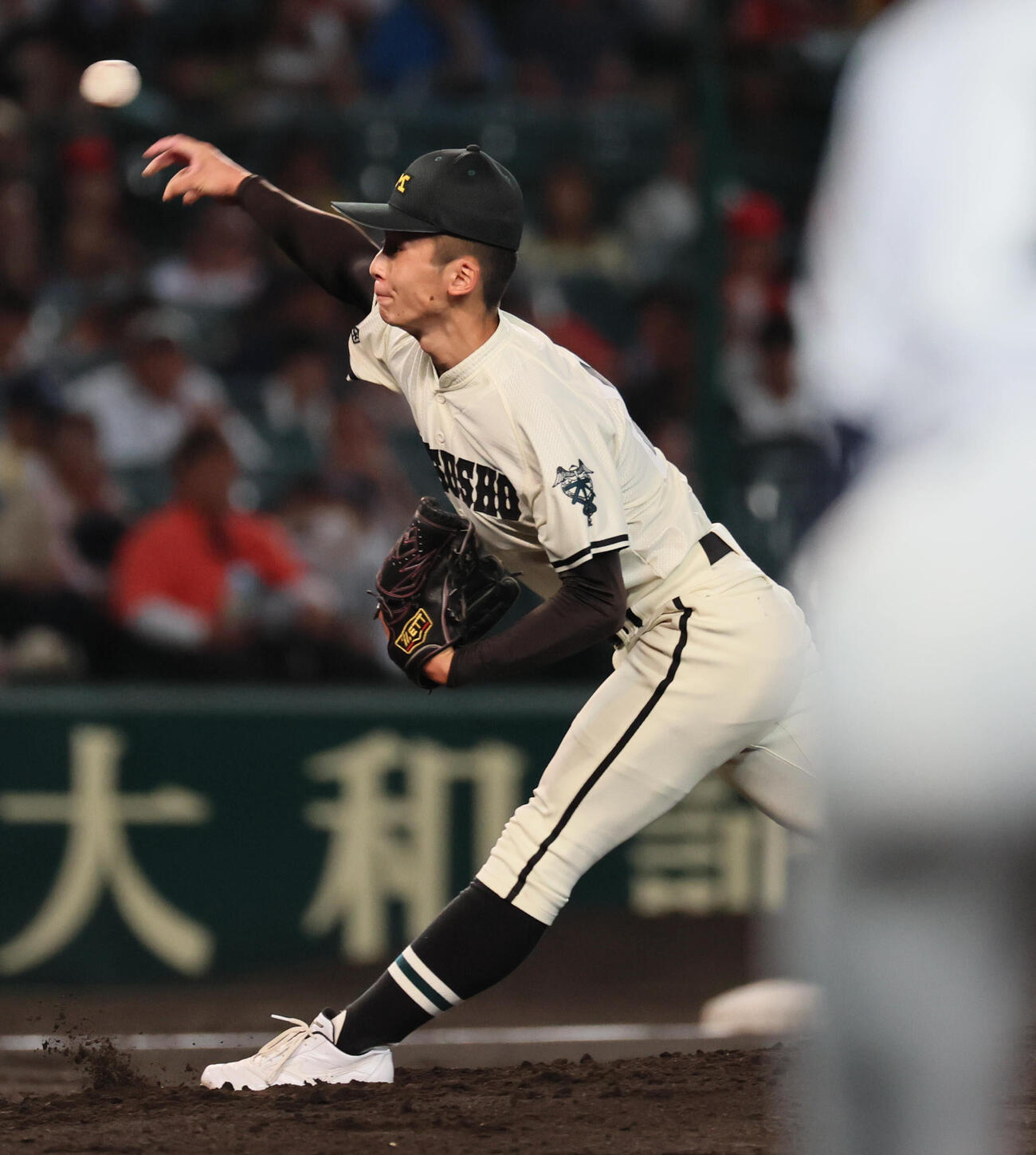 松商学園対三重　松商学園先発の竹内篤希（撮影・宮崎幸一）