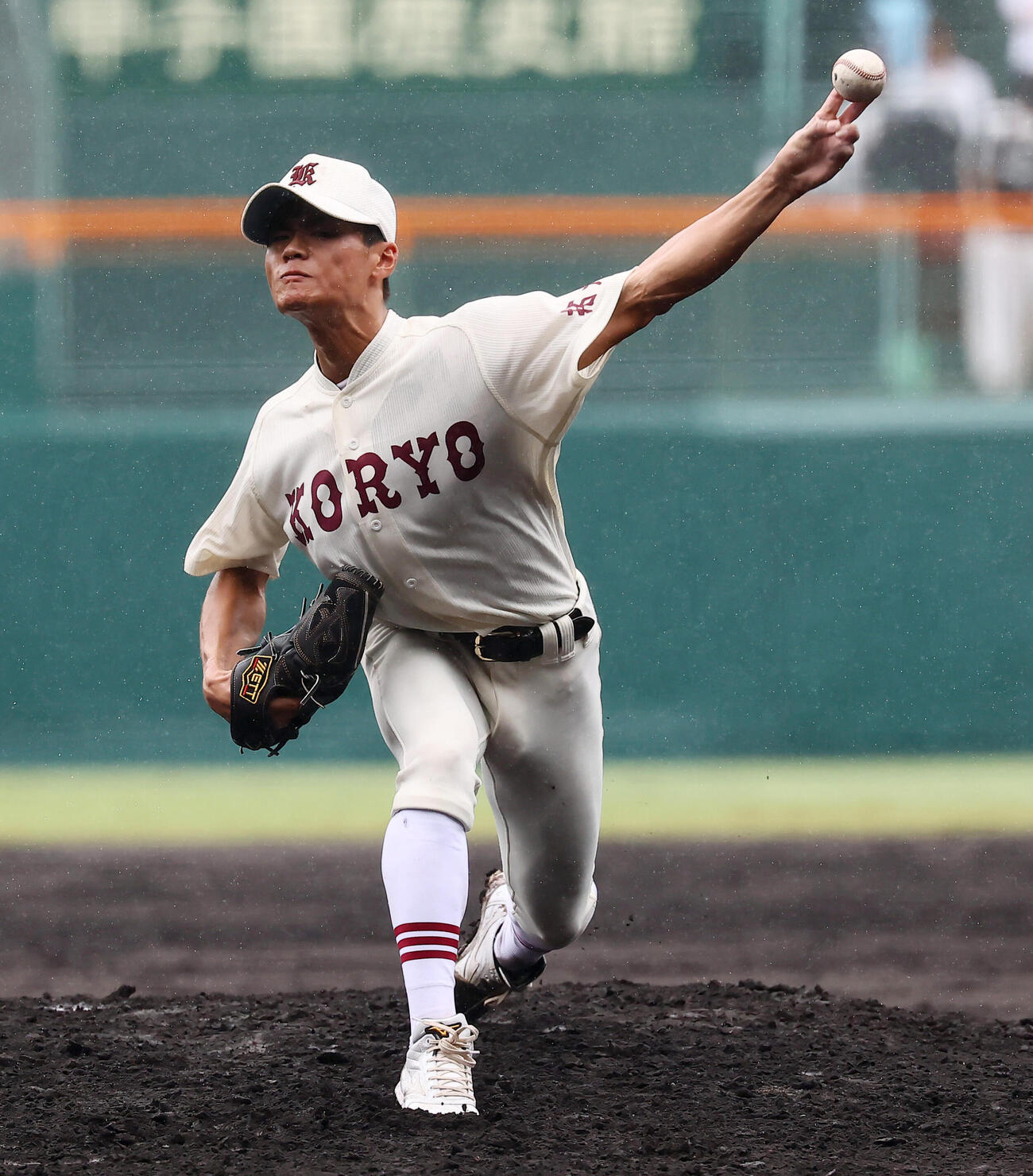 拓大紅陵対佐賀商　佐賀商戦に先発する拓大紅陵の宮沢和聖（撮影・加藤哉）