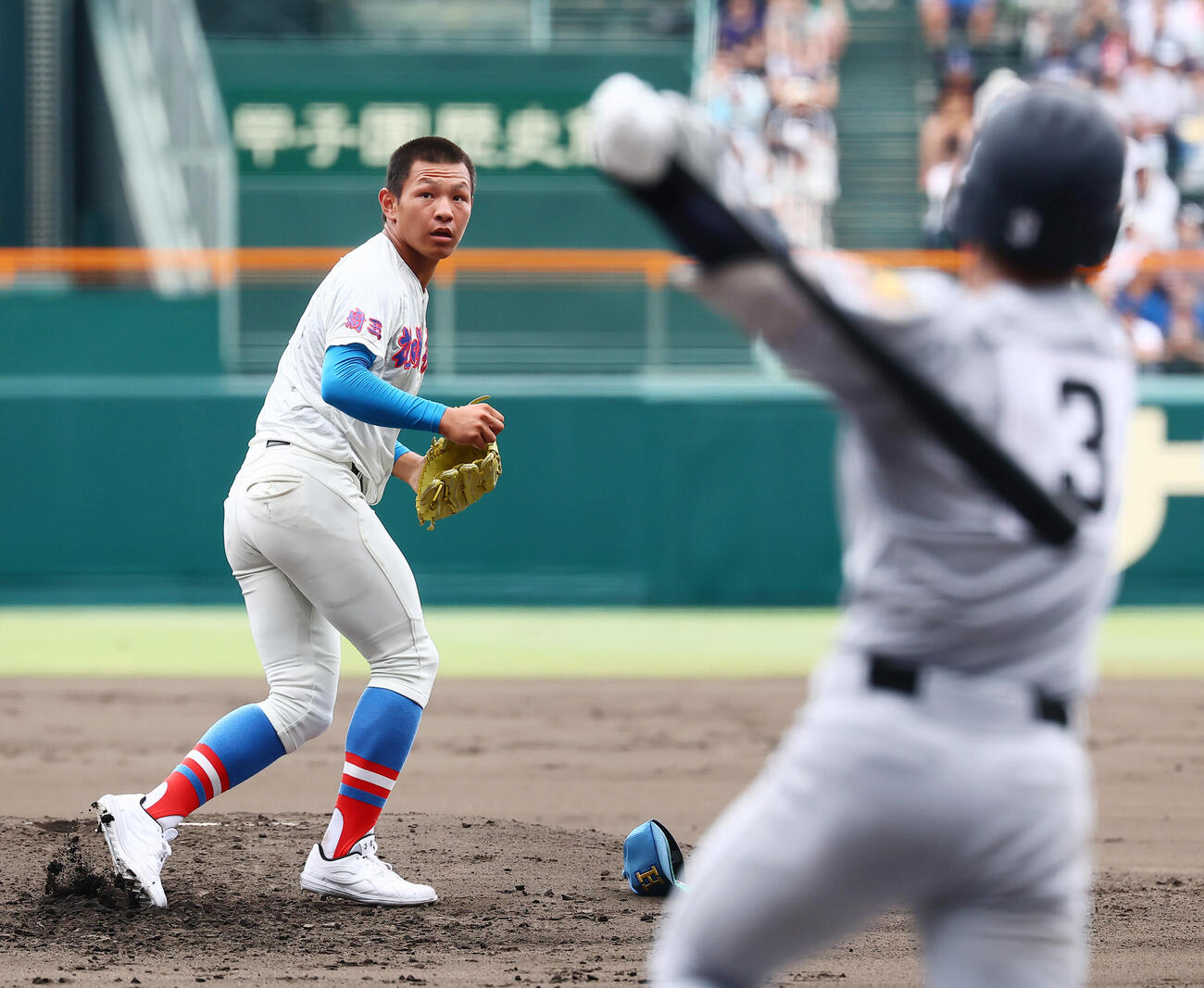 仙台育英対花咲徳栄　仙台育英戦に先発する花咲徳栄の黒川凌大（撮影・加藤哉）