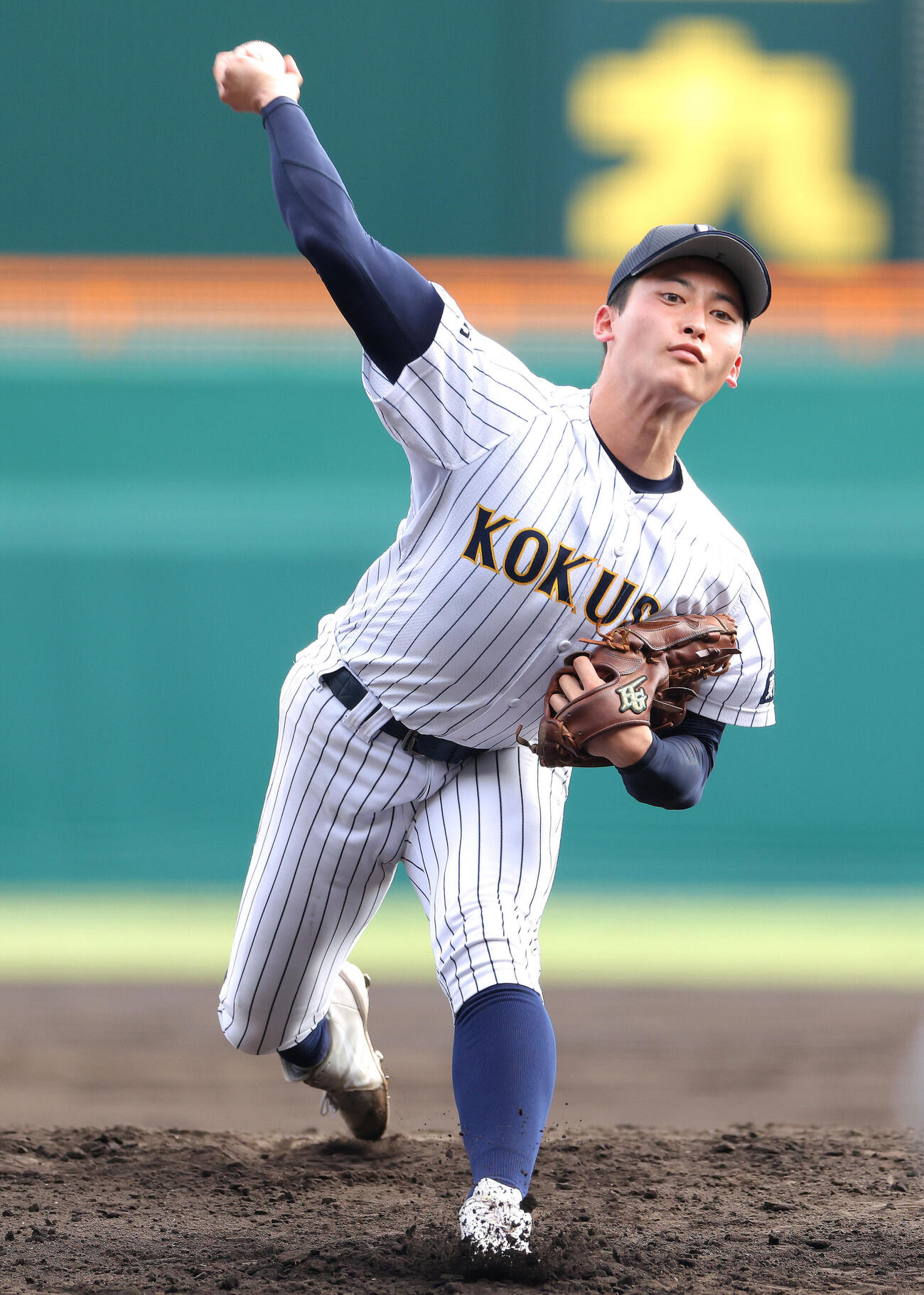 青森山田対東日本国際大昌平　3回表、力投する東日本国際大昌平・照沼佑崇（撮影・河田真司）