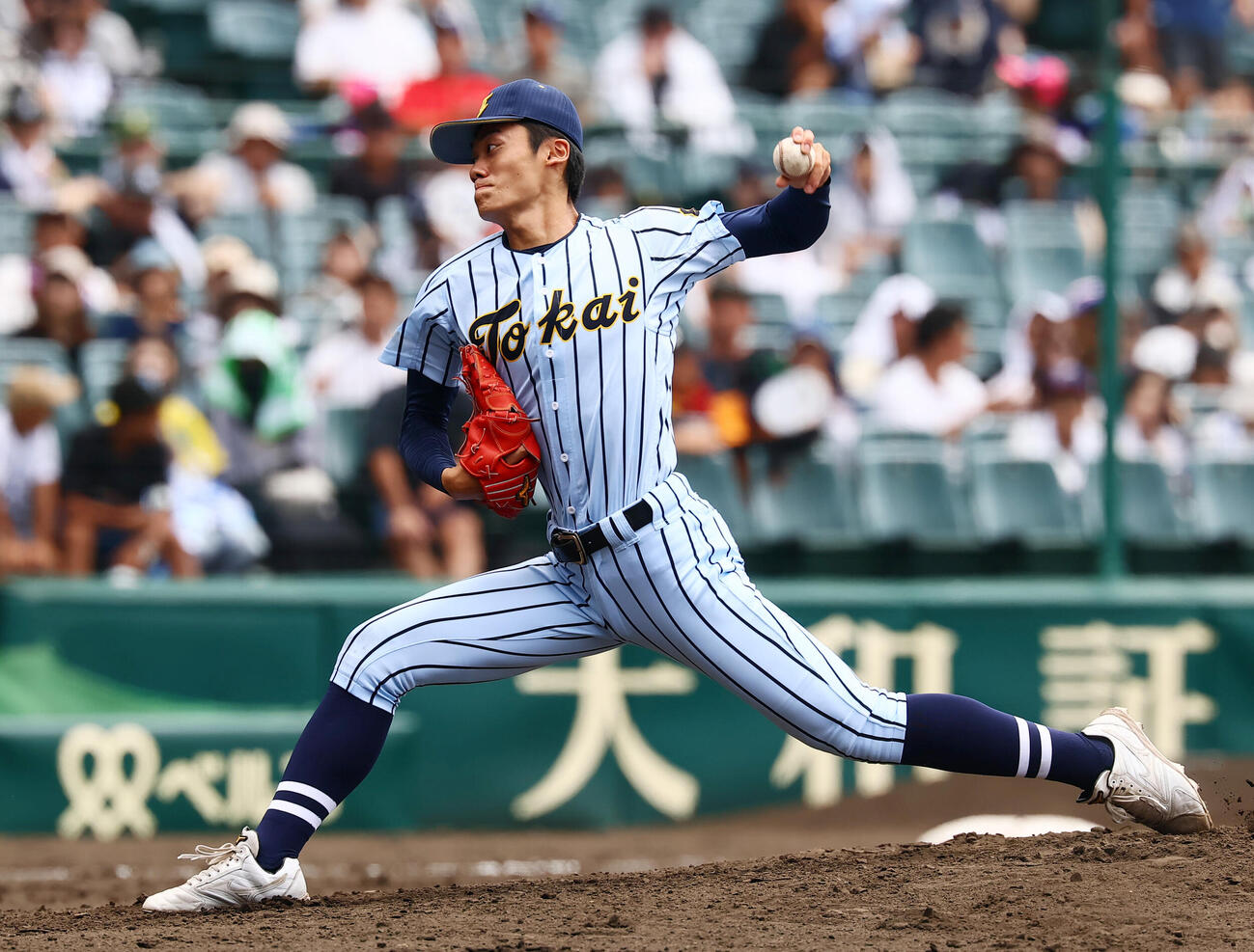 東海大甲府対健大高崎　5回裏、東海大甲府2番手で登板する熊谷晄（撮影・加藤哉）