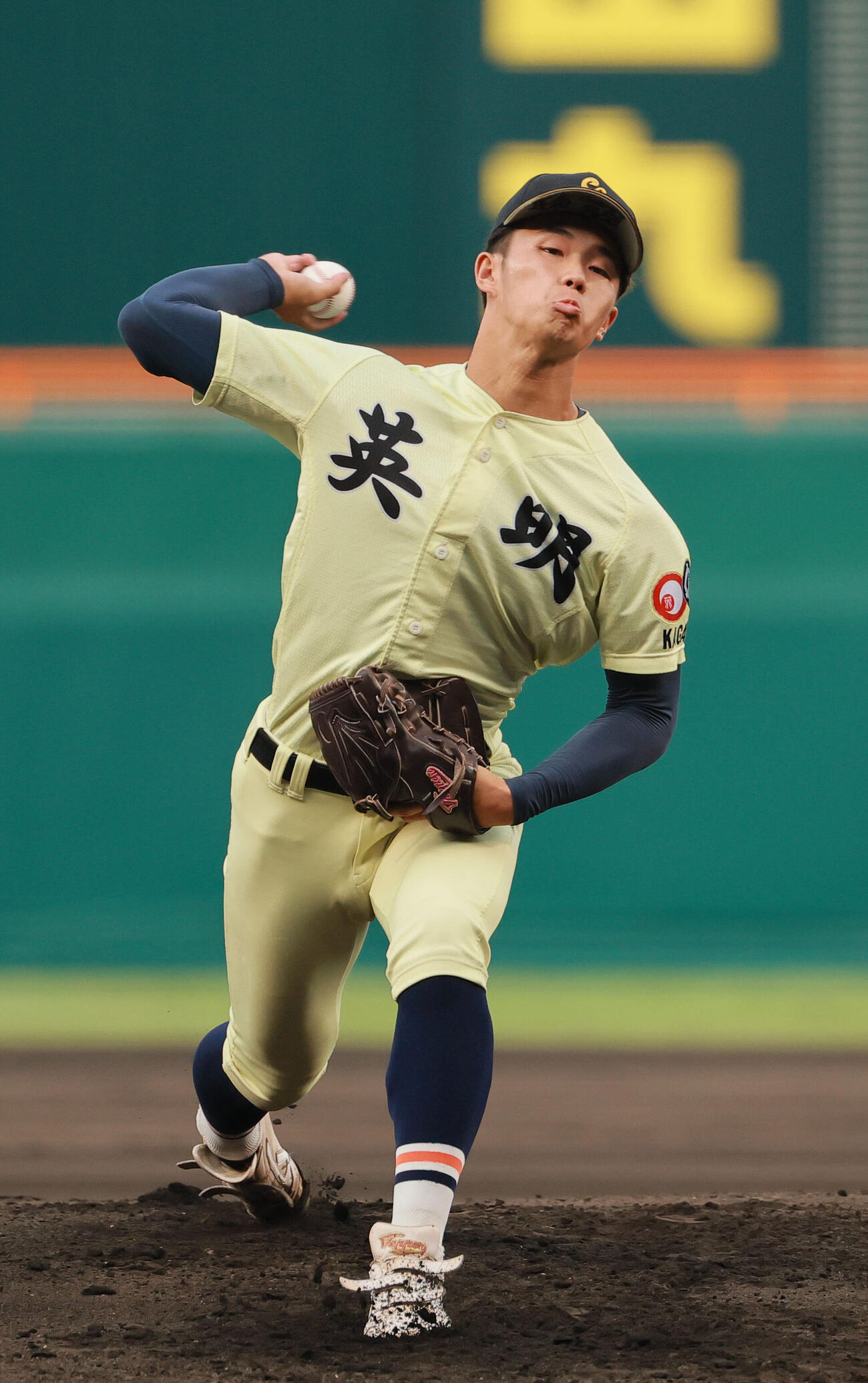 英明対大分商　英明先発の松本倫史朗（撮影・上山淳一）