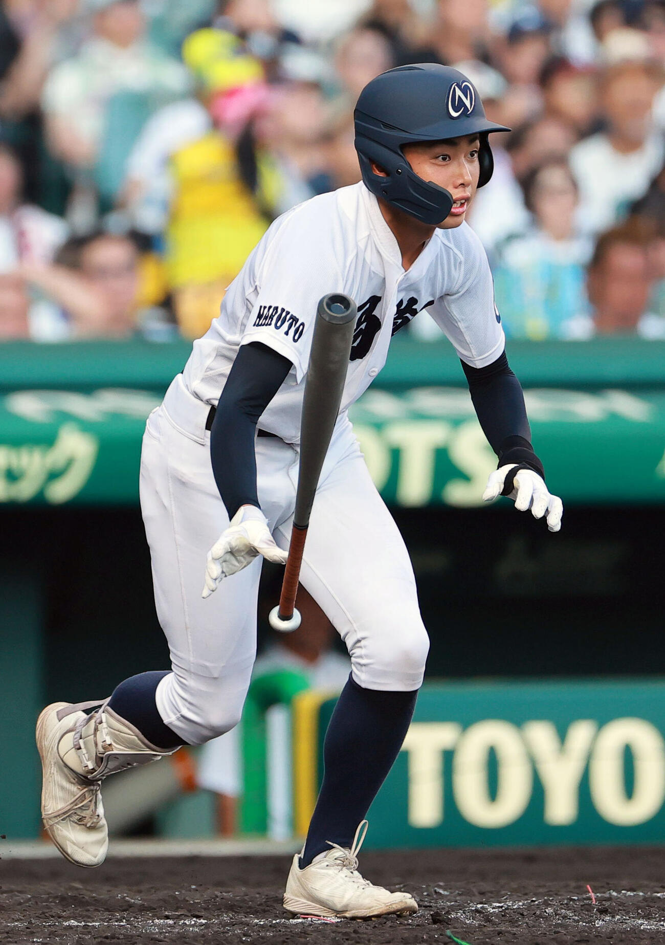 鳴門渦潮対霞ケ浦　4回表鳴門渦潮2死一、二塁、林蒼太は適時二塁打を放つ（撮影・上山淳一）