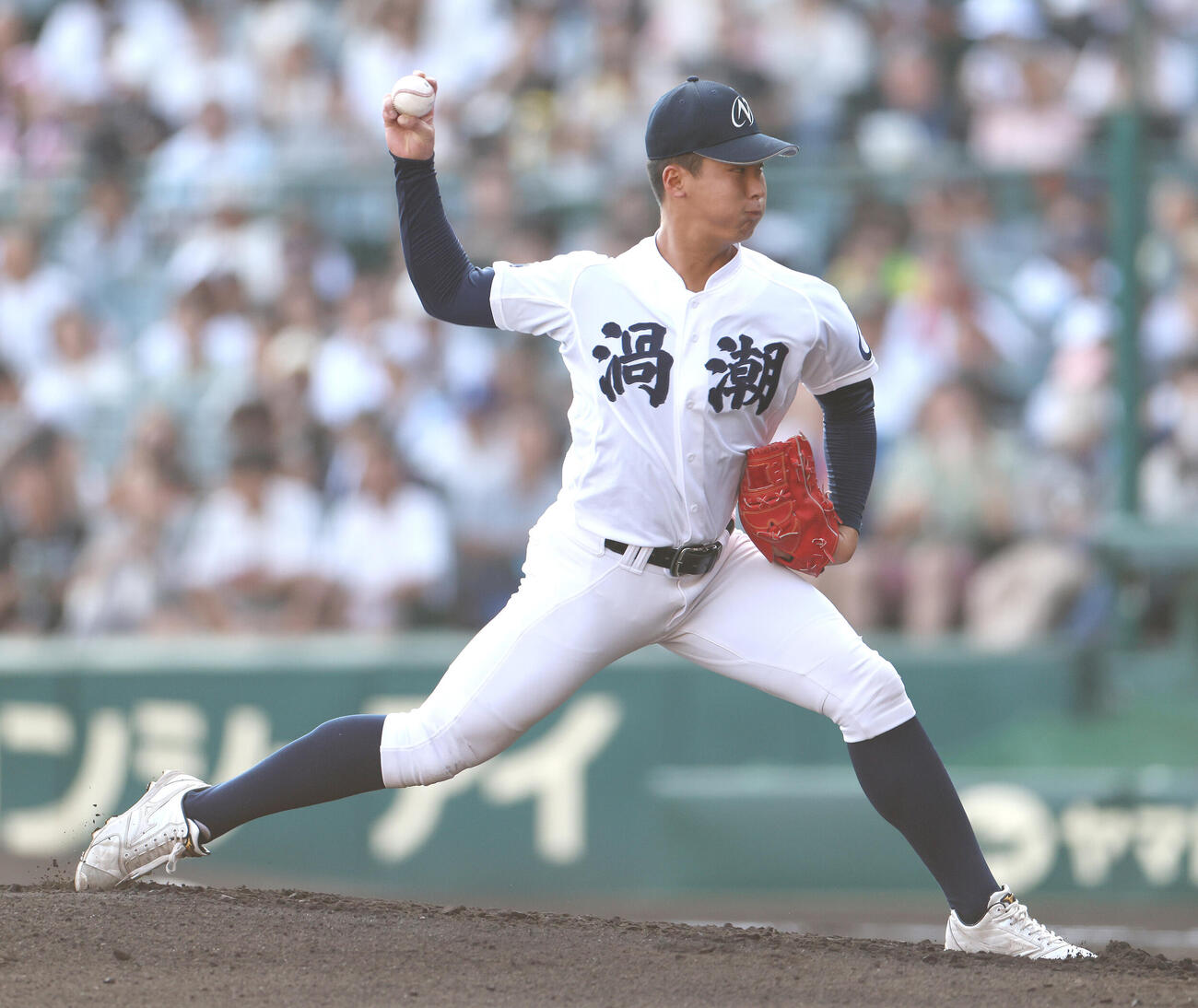 鳴門渦潮対霞ケ浦　先発登板で力投する鳴門渦潮・西村大輝（撮影・河田真司）