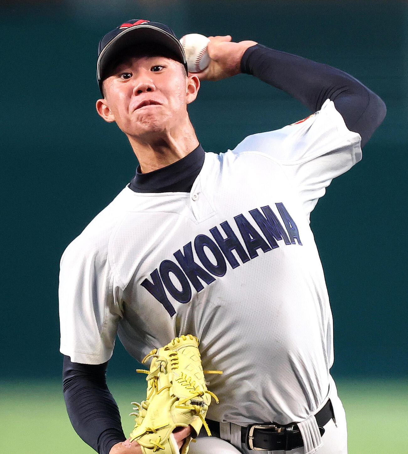 横浜対日南学園　横浜先発の小林鉄三郎（撮影・河田真司）