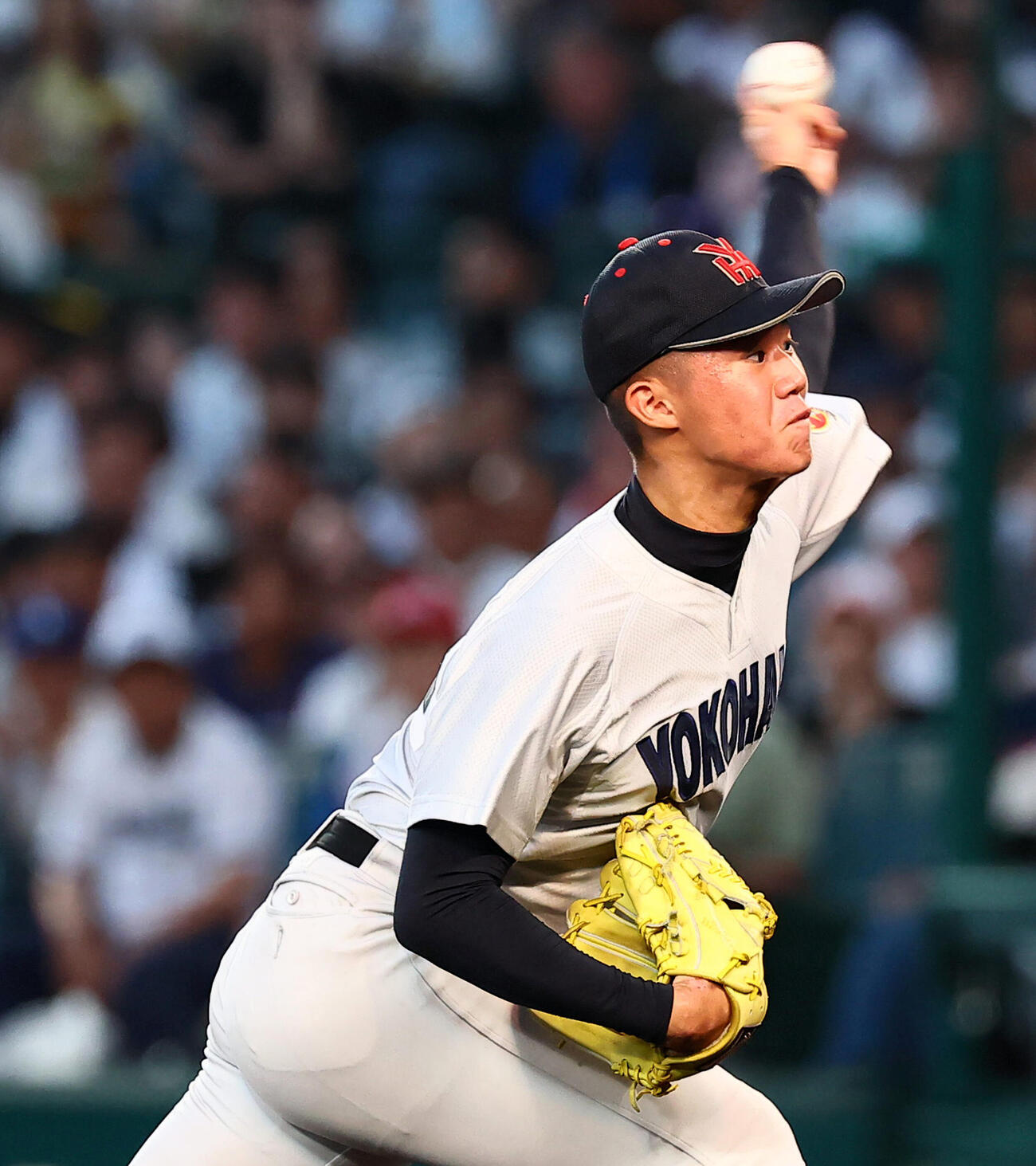 横浜対日南学園　日南学園戦に先発する横浜の小林鉄三郎（撮影・加藤哉）
