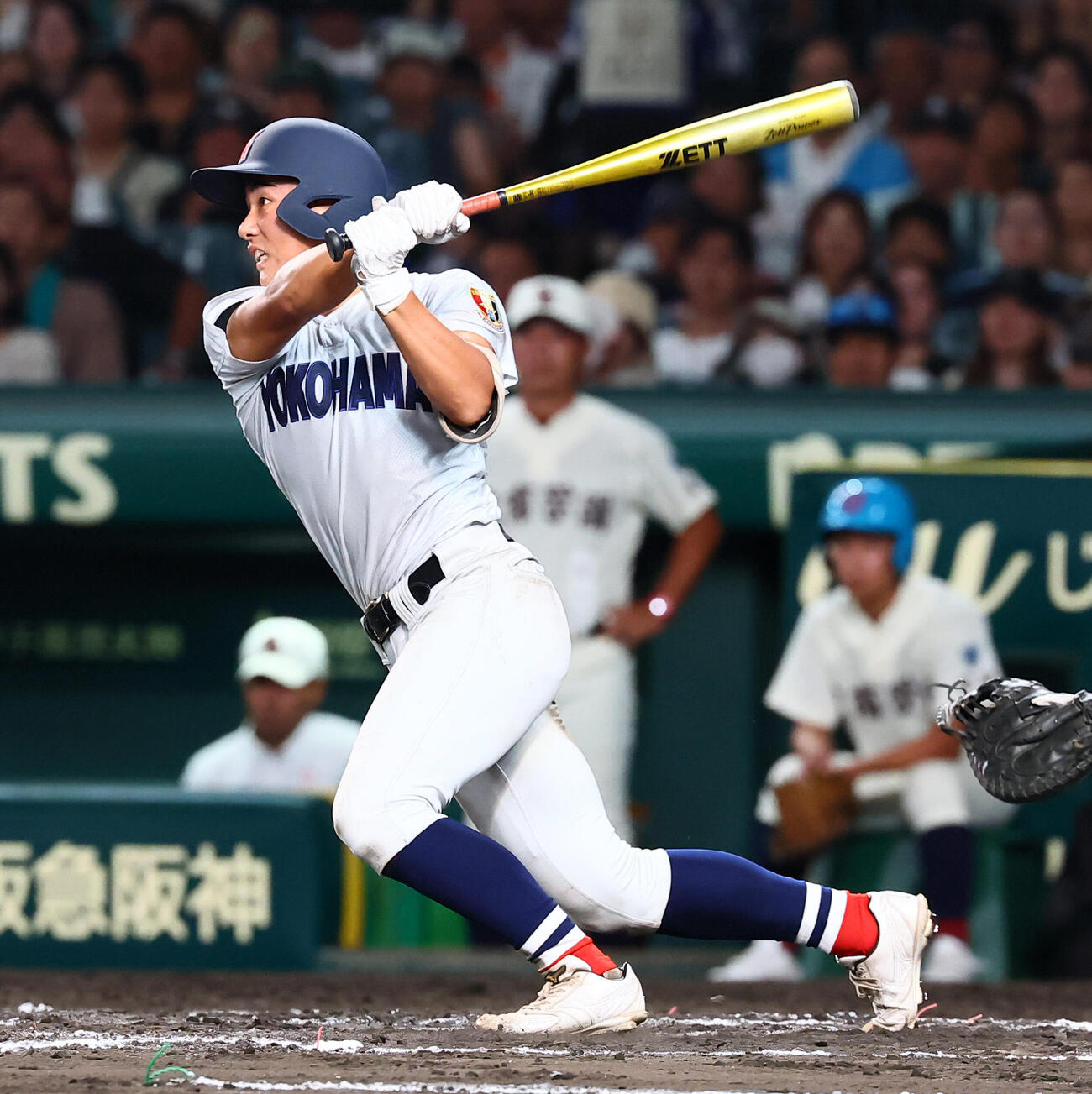 横浜対日南学園　7回表横浜2死二塁、千島大翼は中越え適時三塁打を放つ（撮影・加藤哉）