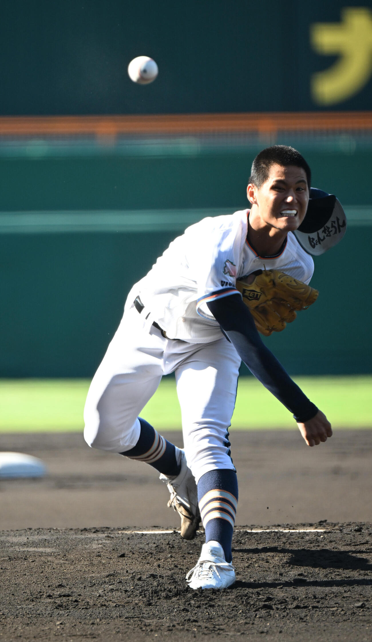 天理対高川学園　　先発する高川学園・木下瑛二（撮影・和賀正仁）