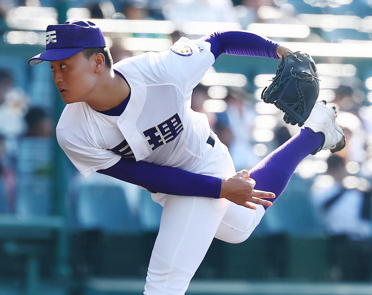 天理対高川学園　高川学園戦に先発する天理の長尾亮大(撮影・加藤哉）