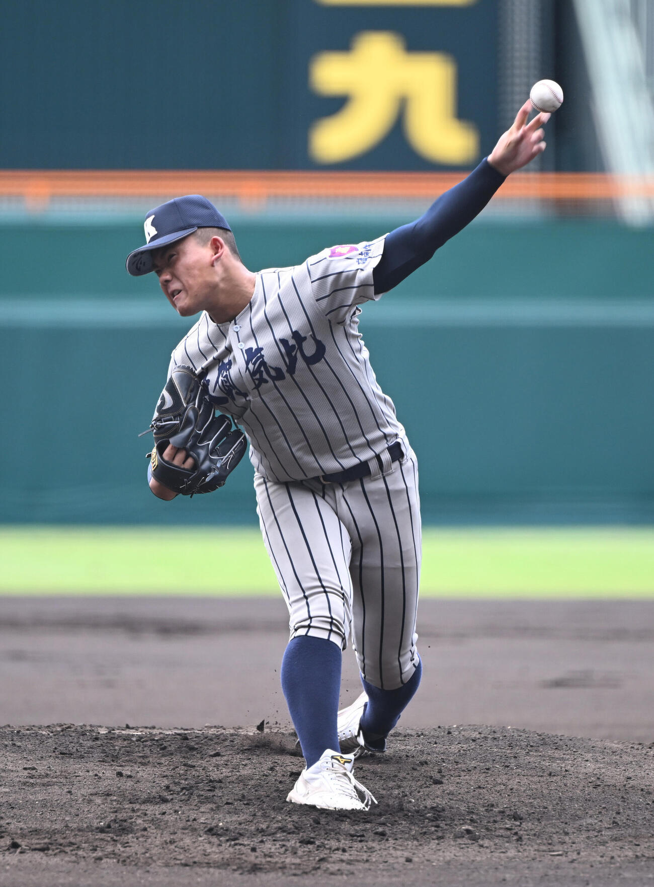 智弁和歌山対敦賀気比　先発する敦賀気比・辻琉成（撮影・和賀正仁）