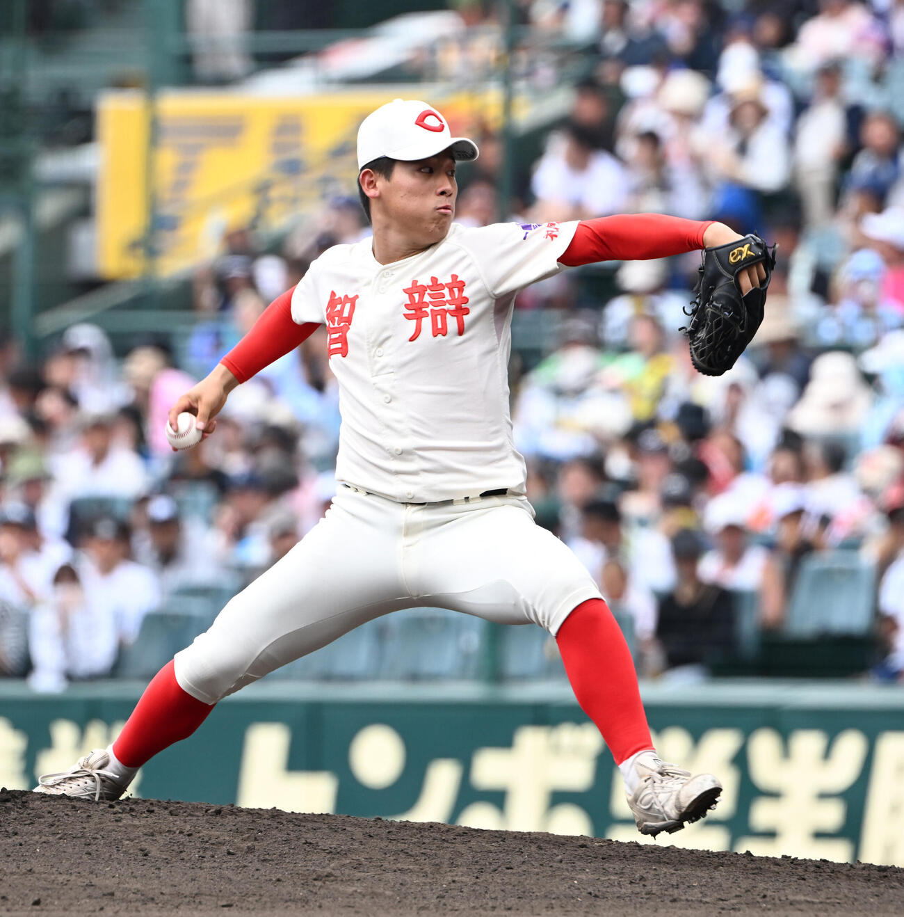 智弁和歌山対敦賀気比　智弁和歌山2番手で登板する久葉亮太（撮影・和賀正仁）
