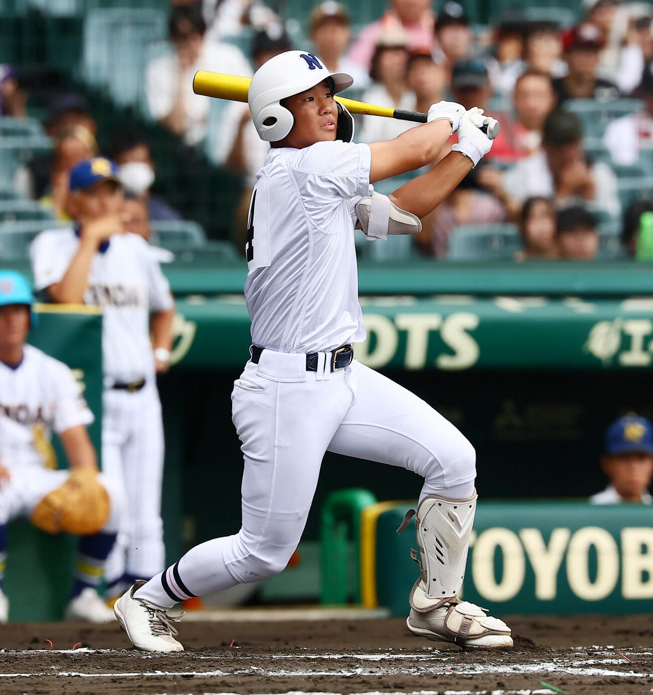 佐野日大対健大高崎　2回表佐野日大1死一、三塁、荒川結衿は先制右犠飛を打つ（撮影・加藤哉）