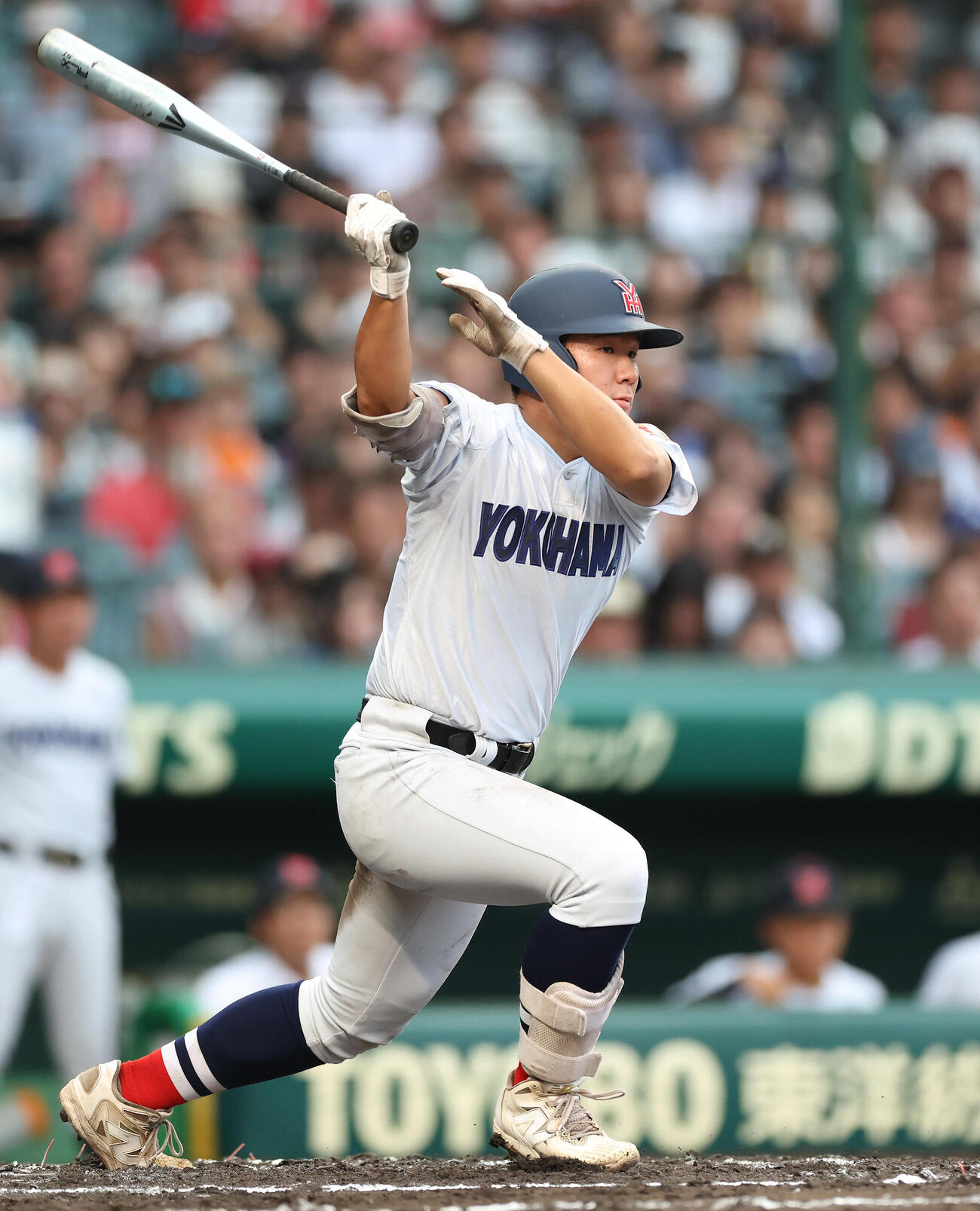 横浜対霞ケ浦　6回表横浜2死一、三塁、2点適時打を放つ小野舜友（撮影・河田真司）