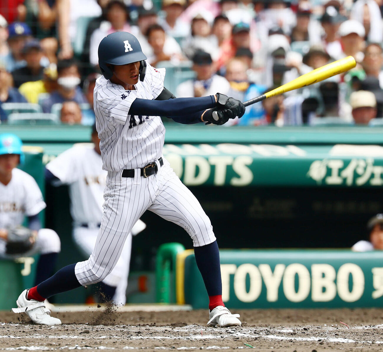 有明対東日本国際大昌平　8回表有明2死二、三塁、栄井彰は右前2点適時打を放つ（撮影・加藤哉）